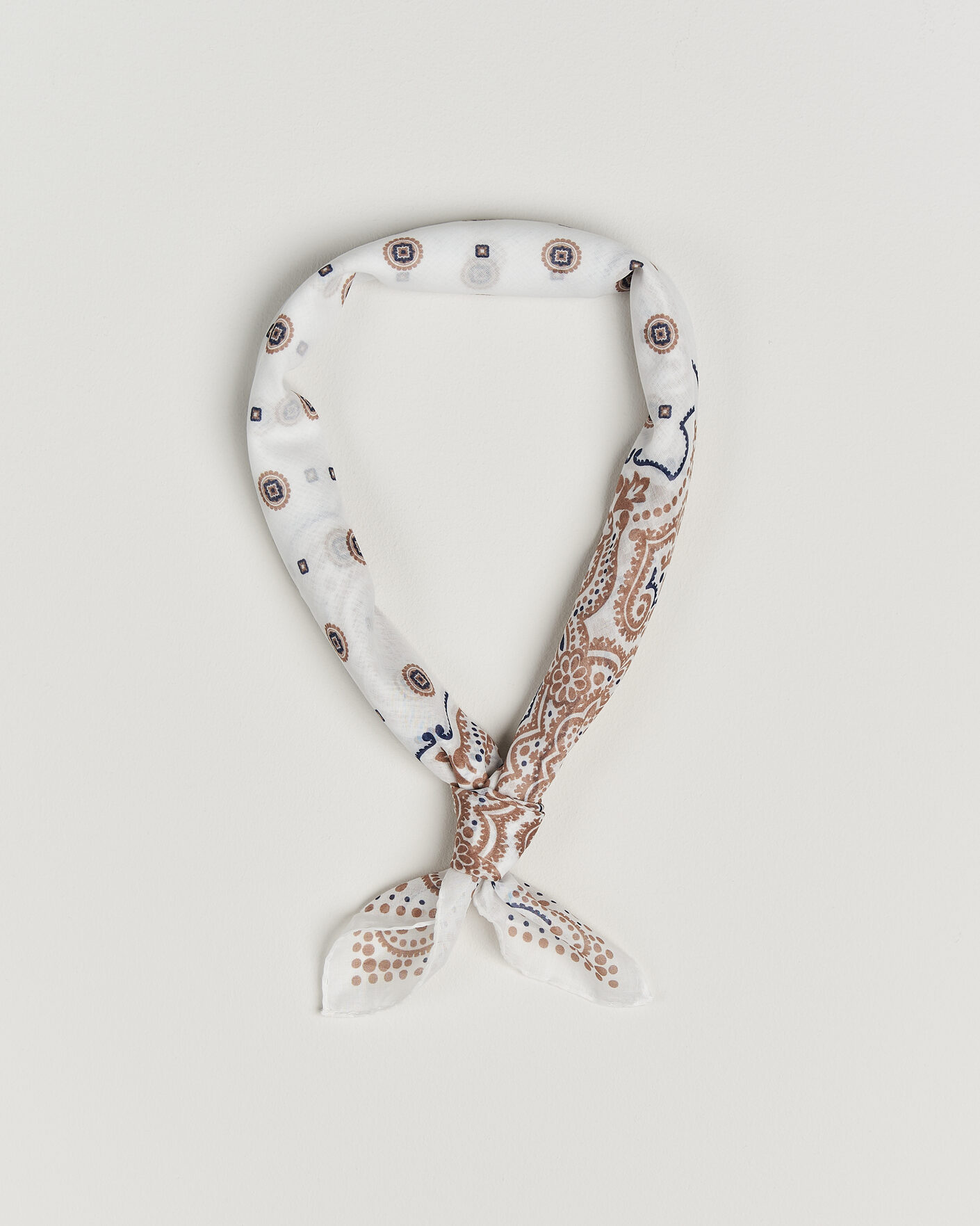 Hombres | Bufandas elegantes | Amanda Christensen | Cotton Voilé Medallion Bandana Cream
