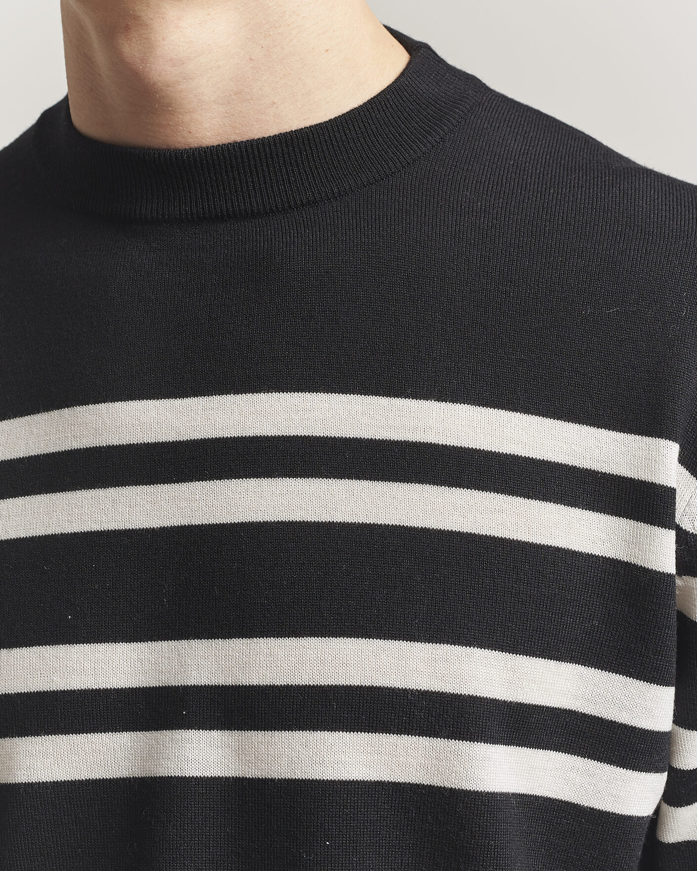 Hombres | Jerséis y prendas de punto | Filippa K | Merino Knitted Striped Sweater Black/White
