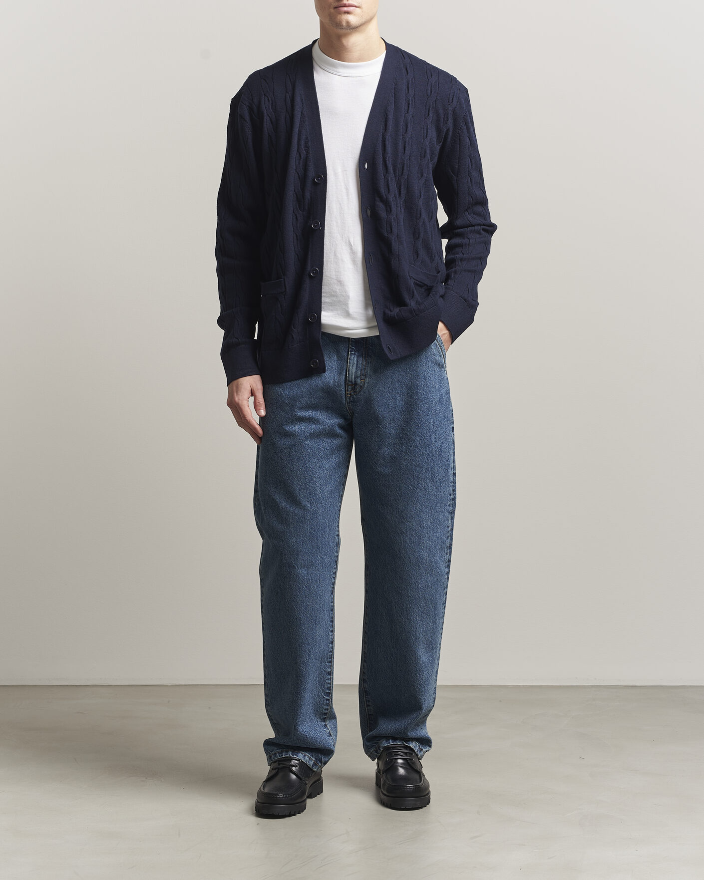 Hombres | Jerséis y prendas de punto | Filippa K | Cotton/Merino Cable Cardigan Navy