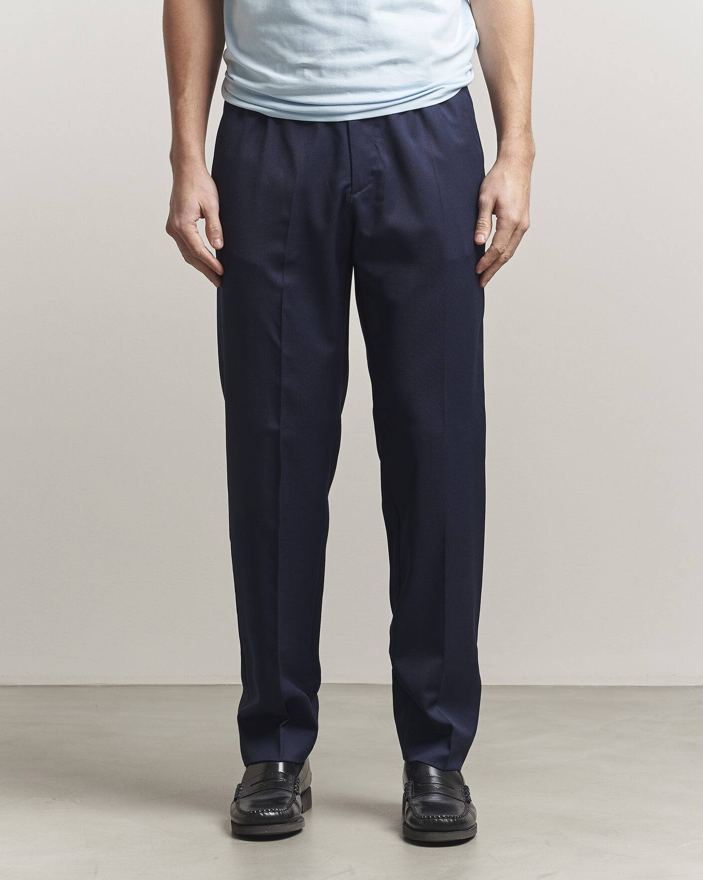 Hombres | Pantalones | Filippa K | Theo Relaxed Wool Trousers Ink Navy