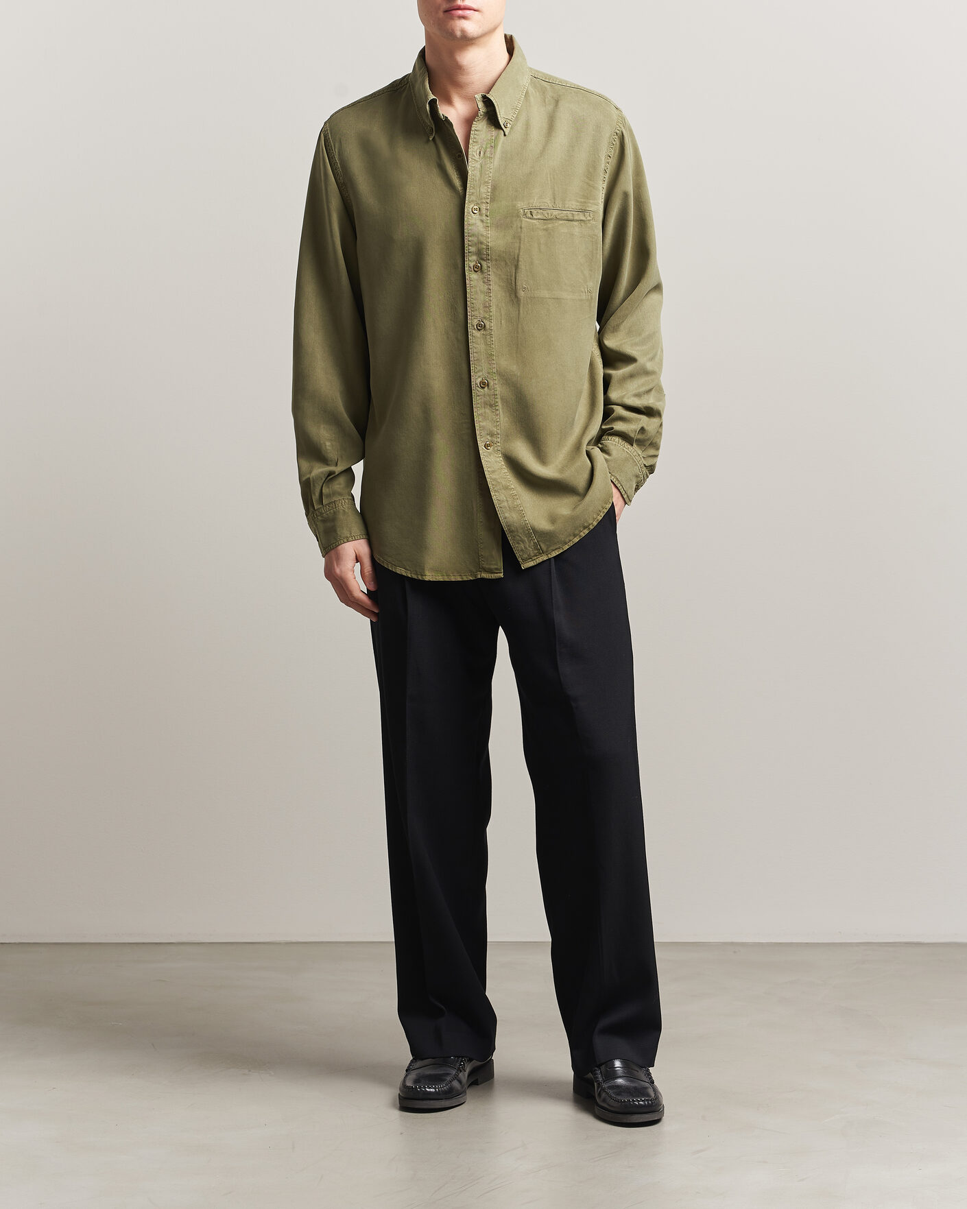 Hombres | Camisas | Filippa K | Zack Lyocell Shirt Laurel Green