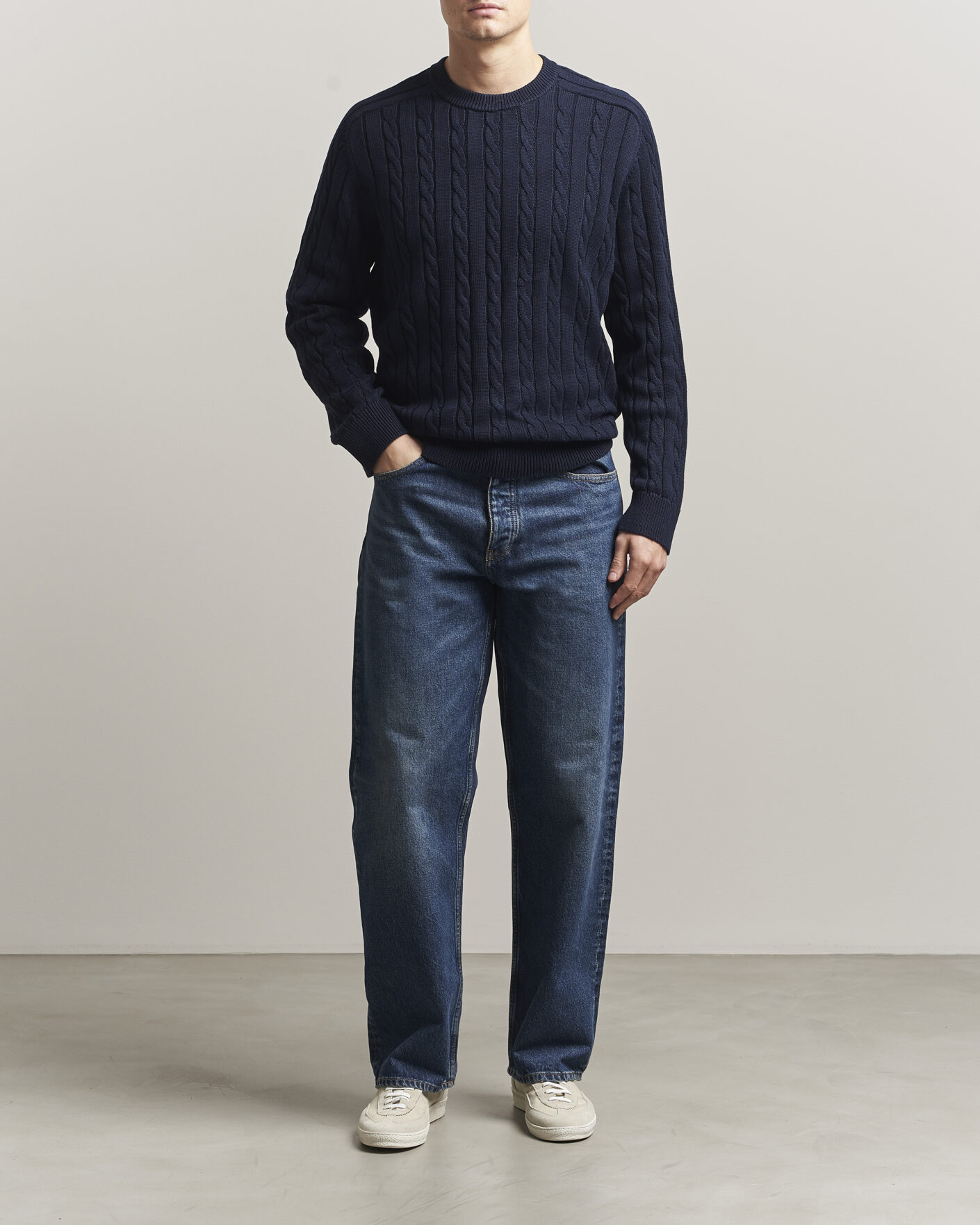Hombres | Jerséis y prendas de punto | Filippa K | Cotton Cable Crew Neck Sweater Navy