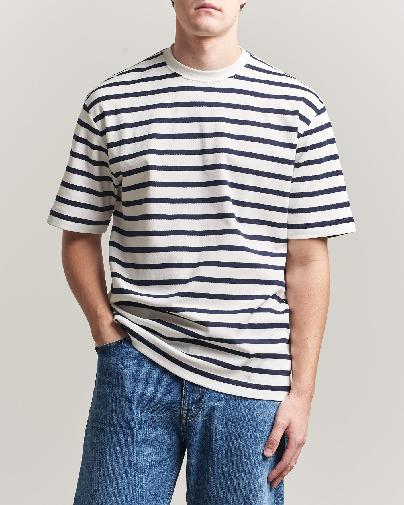 Hombres | Camisetas | Filippa K | Striped Crew Neck T-Shirt White/Navy
