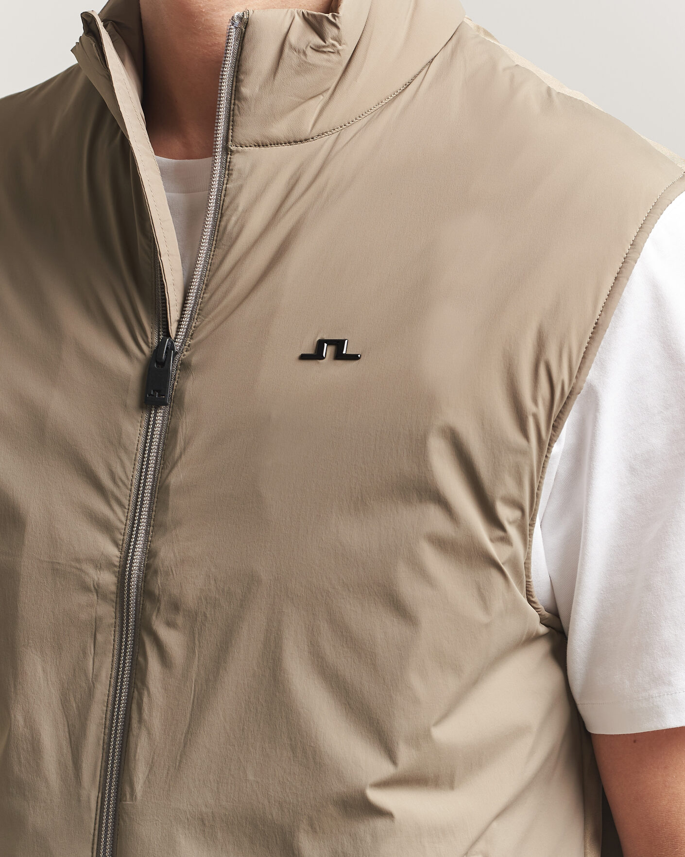 Hombres | Chalecos | J.Lindeberg | Timor Hybrid Vest Brindle