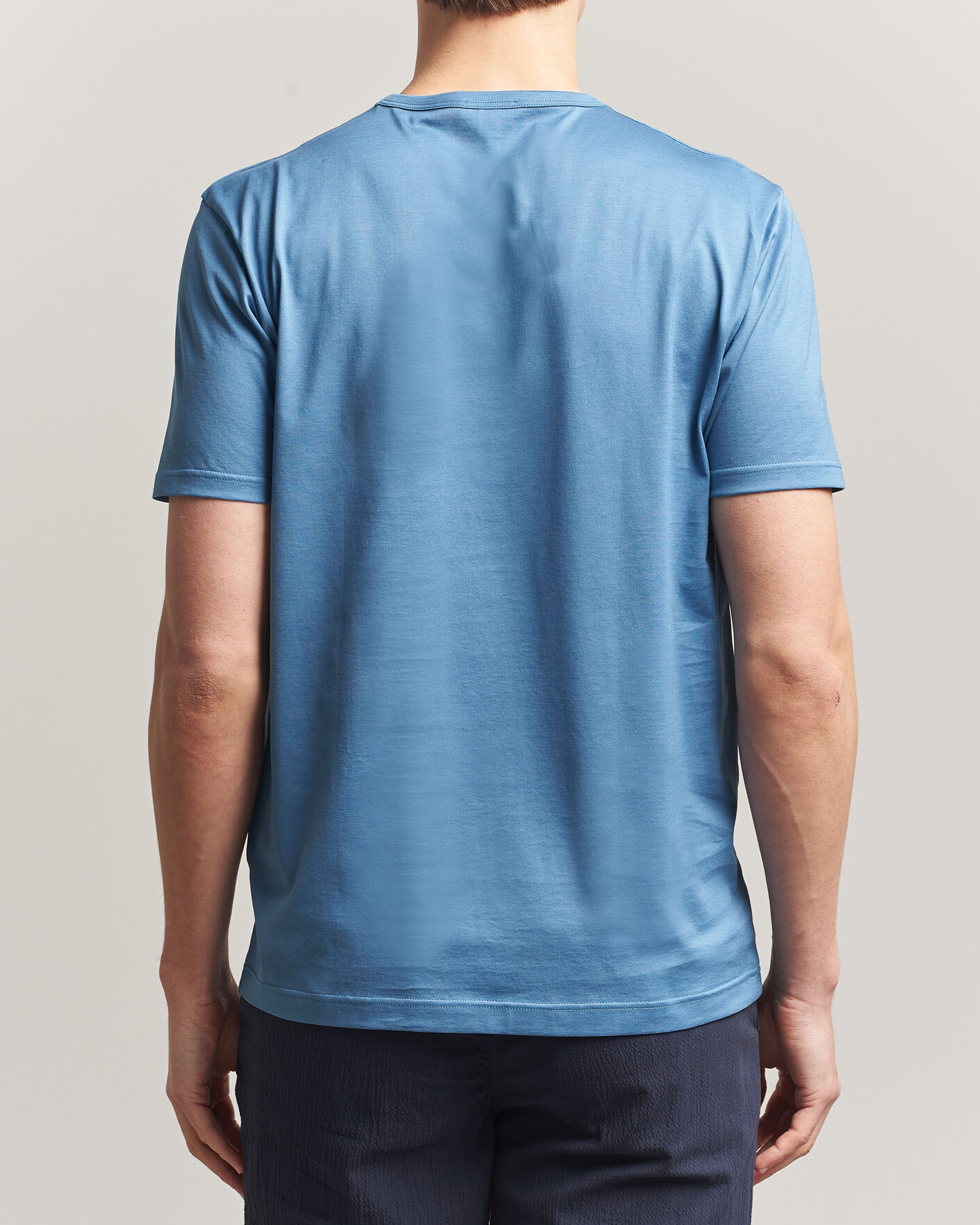 Hombres | Camisetas | Sunspel | Crew Neck Q82 Cotton T-Shirt Air Force Blue