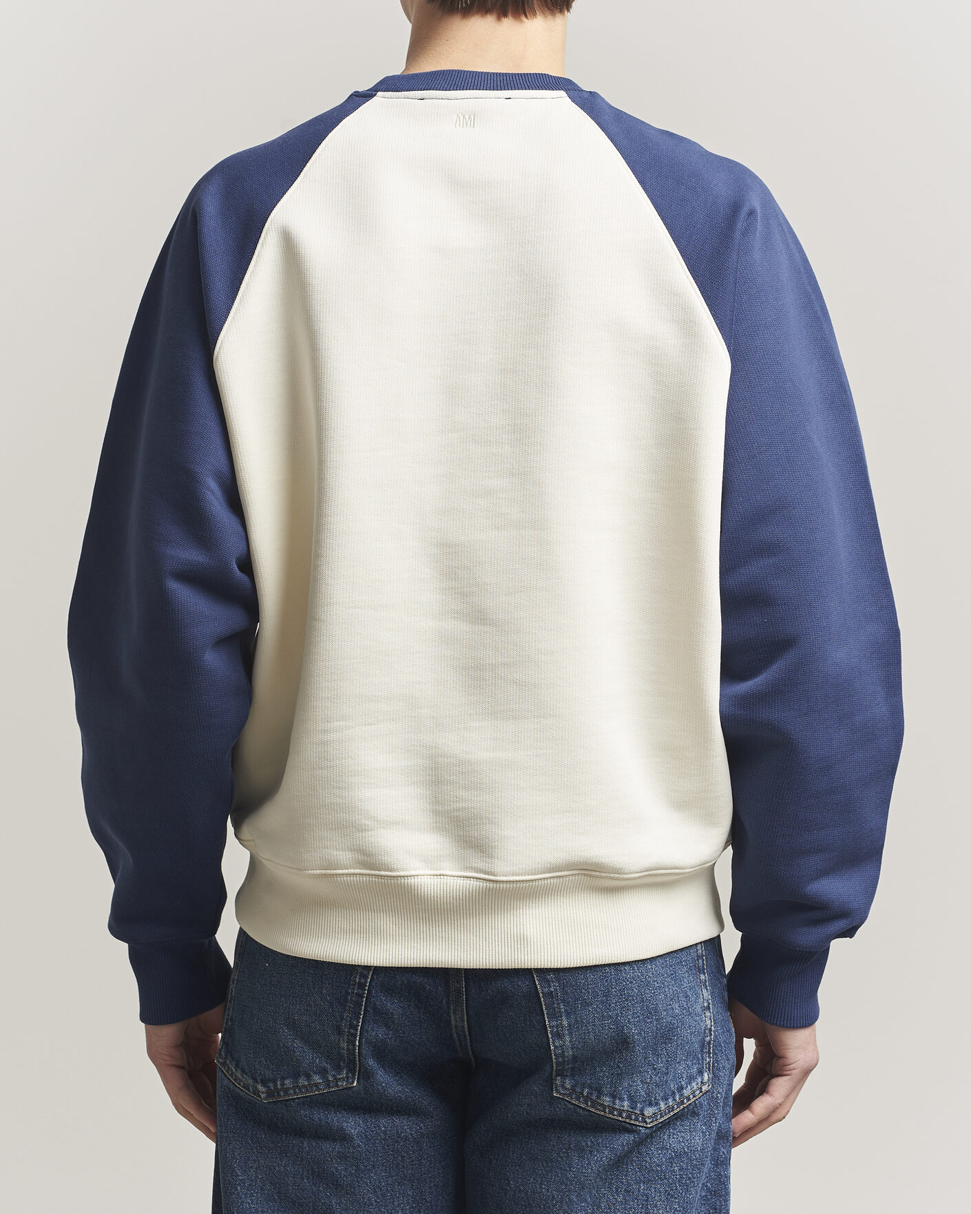 Hombres | Jerséis y prendas de punto | AMI | Knitted Heart Logo Sweatshirt Creme/Navy