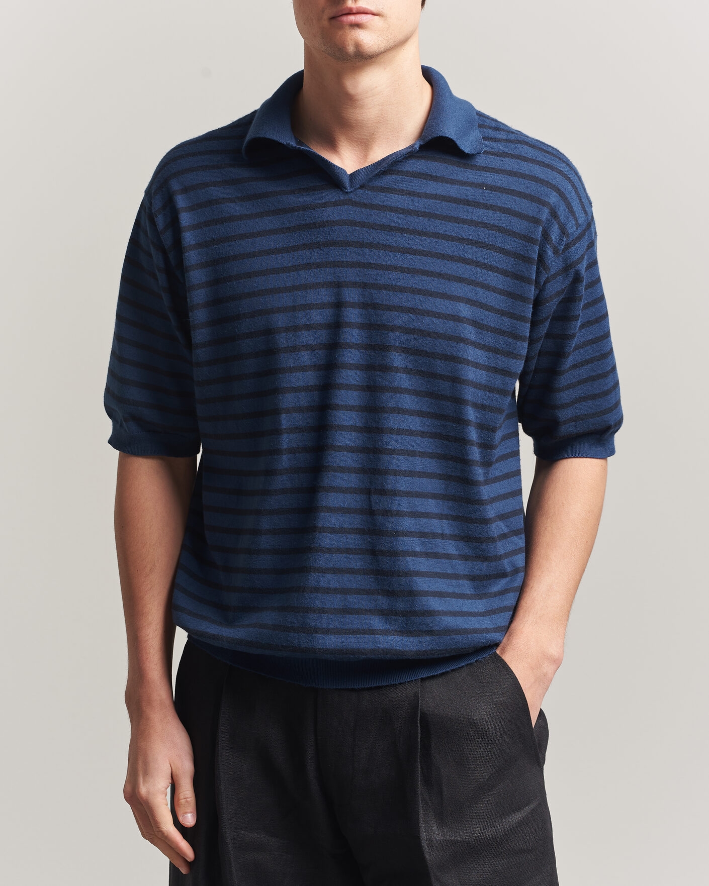 Hombres | Polos | Auralee | Cotton Knit Skipper Polo Navy Stripe