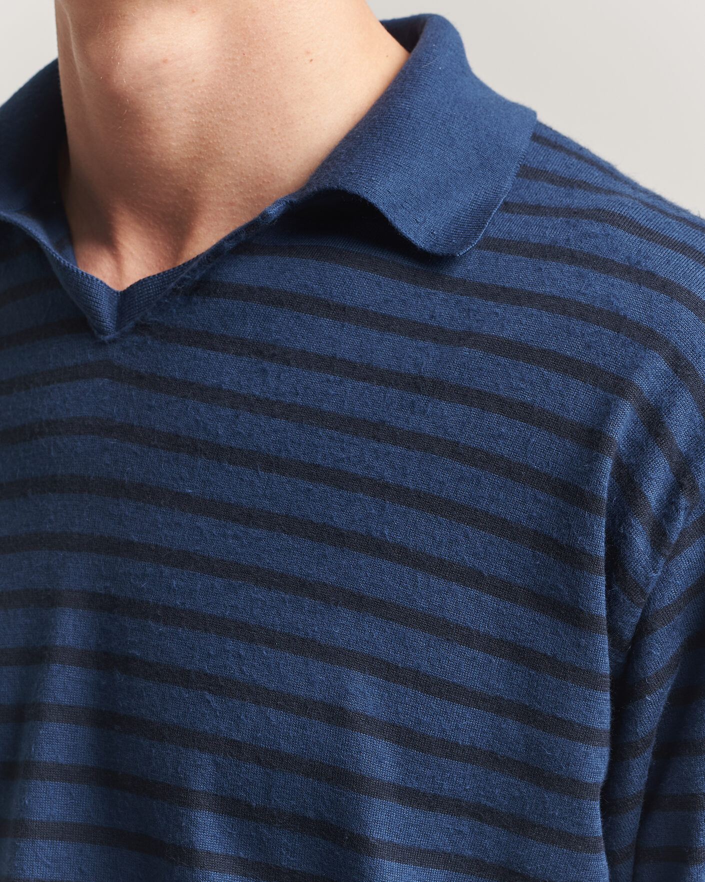 Hombres | Polos | Auralee | Cotton Knit Skipper Polo Navy Stripe