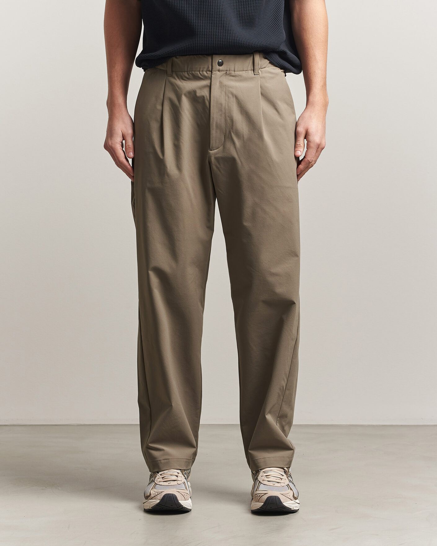 Hombres | Pantalones | Goldwin | Tapered Light Pants Sand