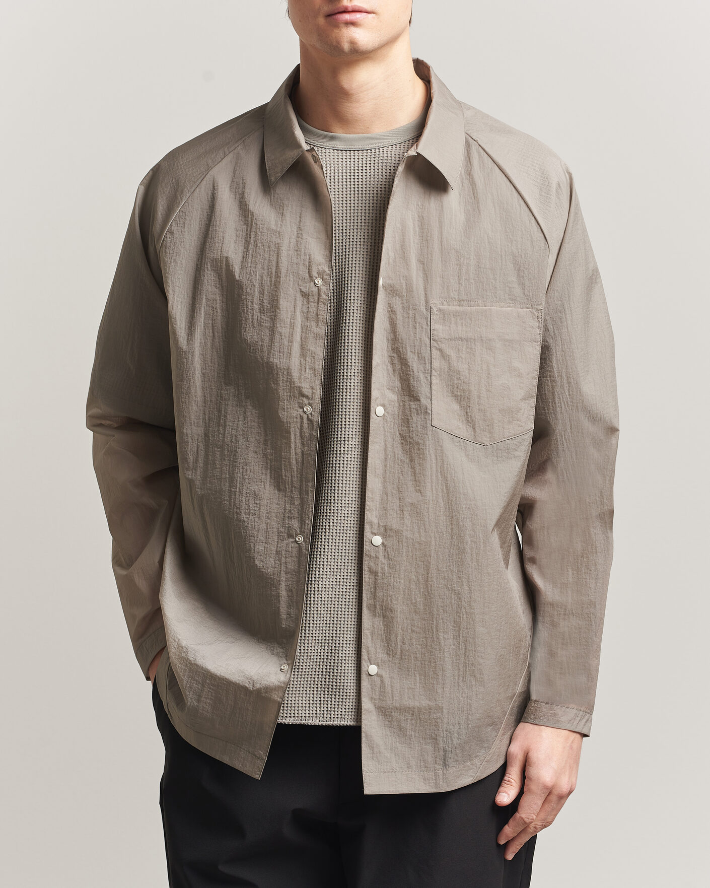 Hombres | Camisas | Goldwin | Nylon Wind Shirt Arid Beige