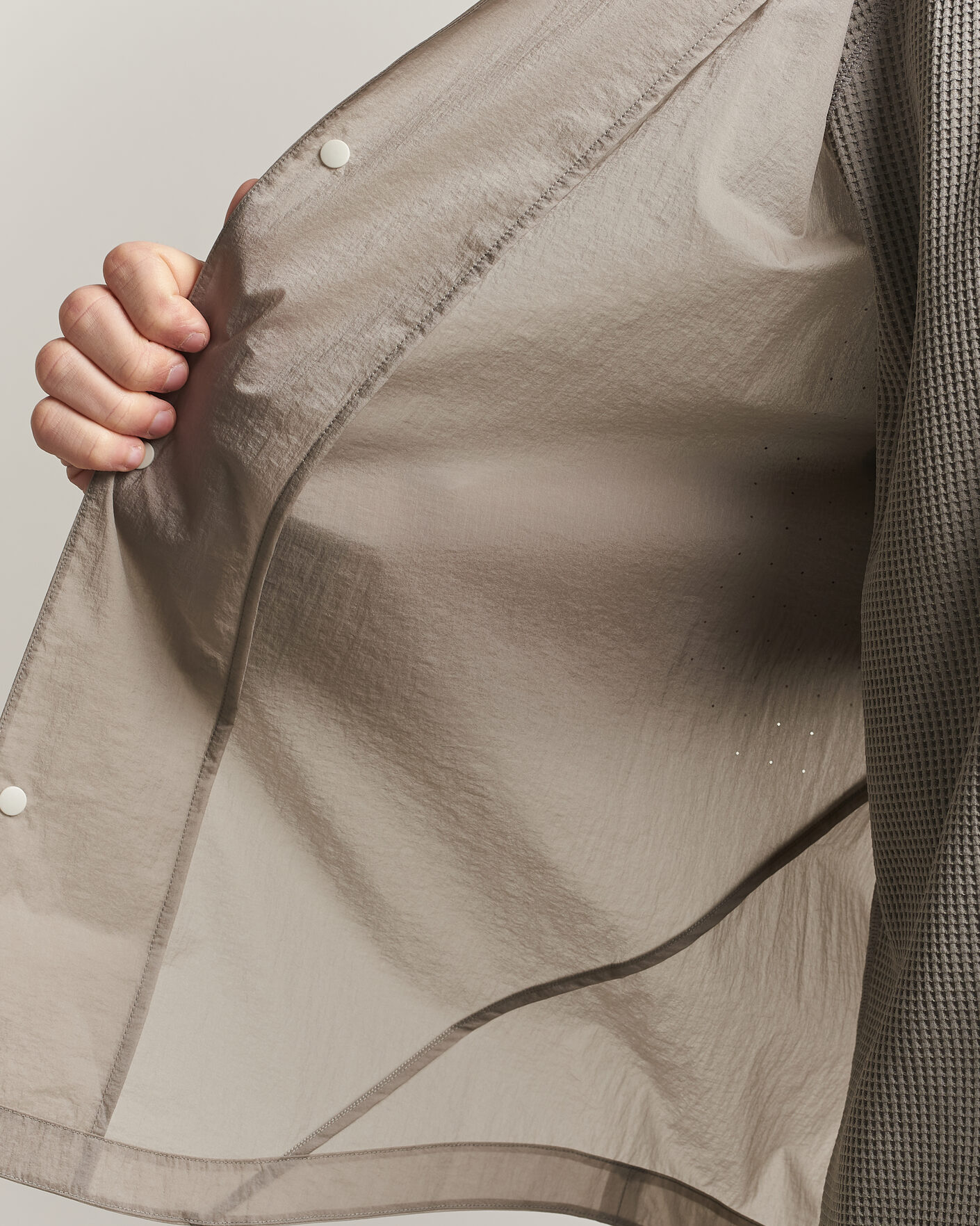 Hombres | Camisas | Goldwin | Nylon Wind Shirt Arid Beige