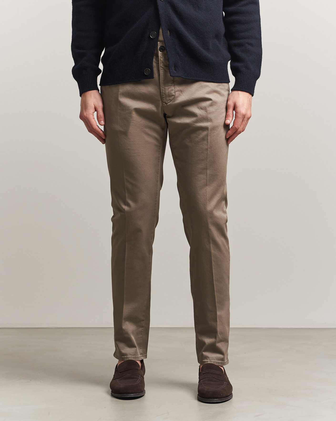 Hombres | Pantalones | Incotex | Slim Fit Garment Dyed Slacks Taupe