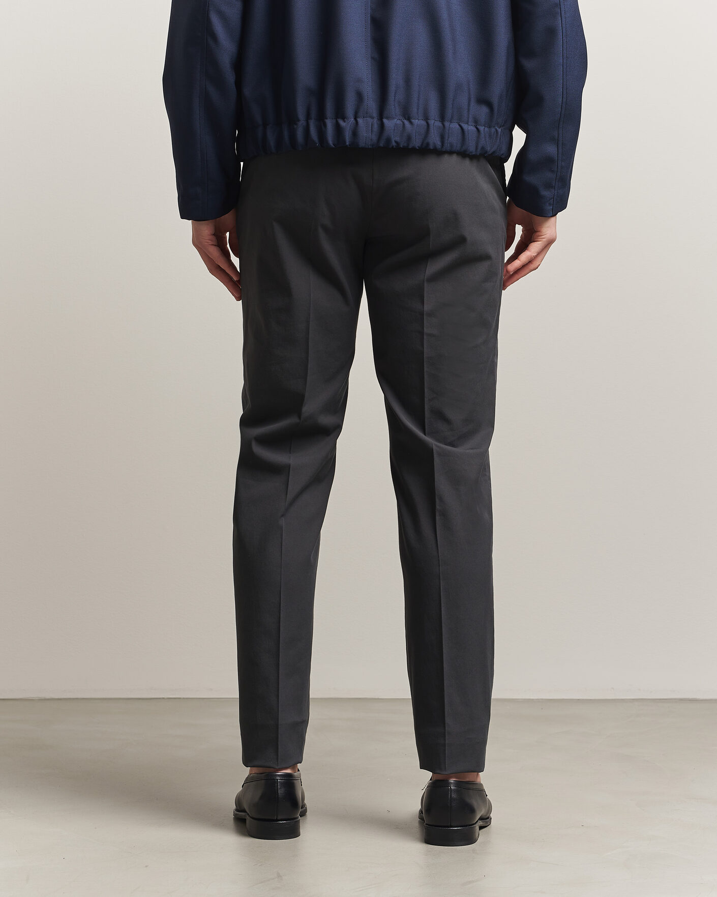 Hombres | Pantalones | Incotex | Regular Fit Comfort Chinos Dark Grey
