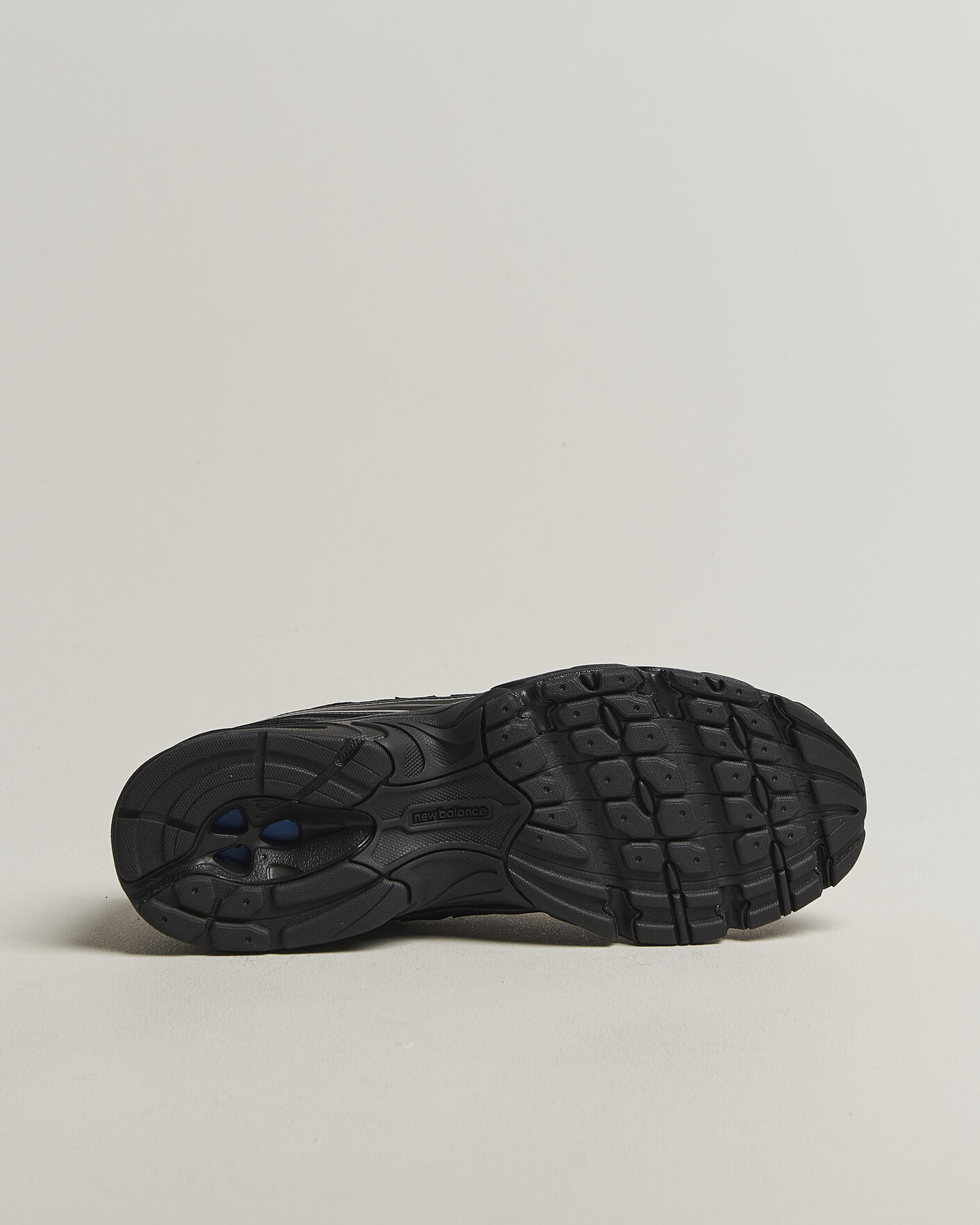 Hombres | Zapatillas | New Balance | 740 Sneakers Black