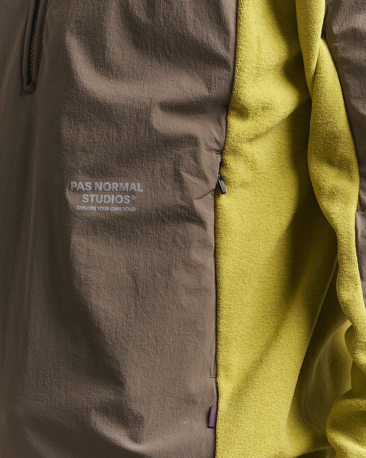 Hombres | Abrigos y chaquetas | Pas Normal Studios | Off Race Light Fleece Half Zip Moss Green
