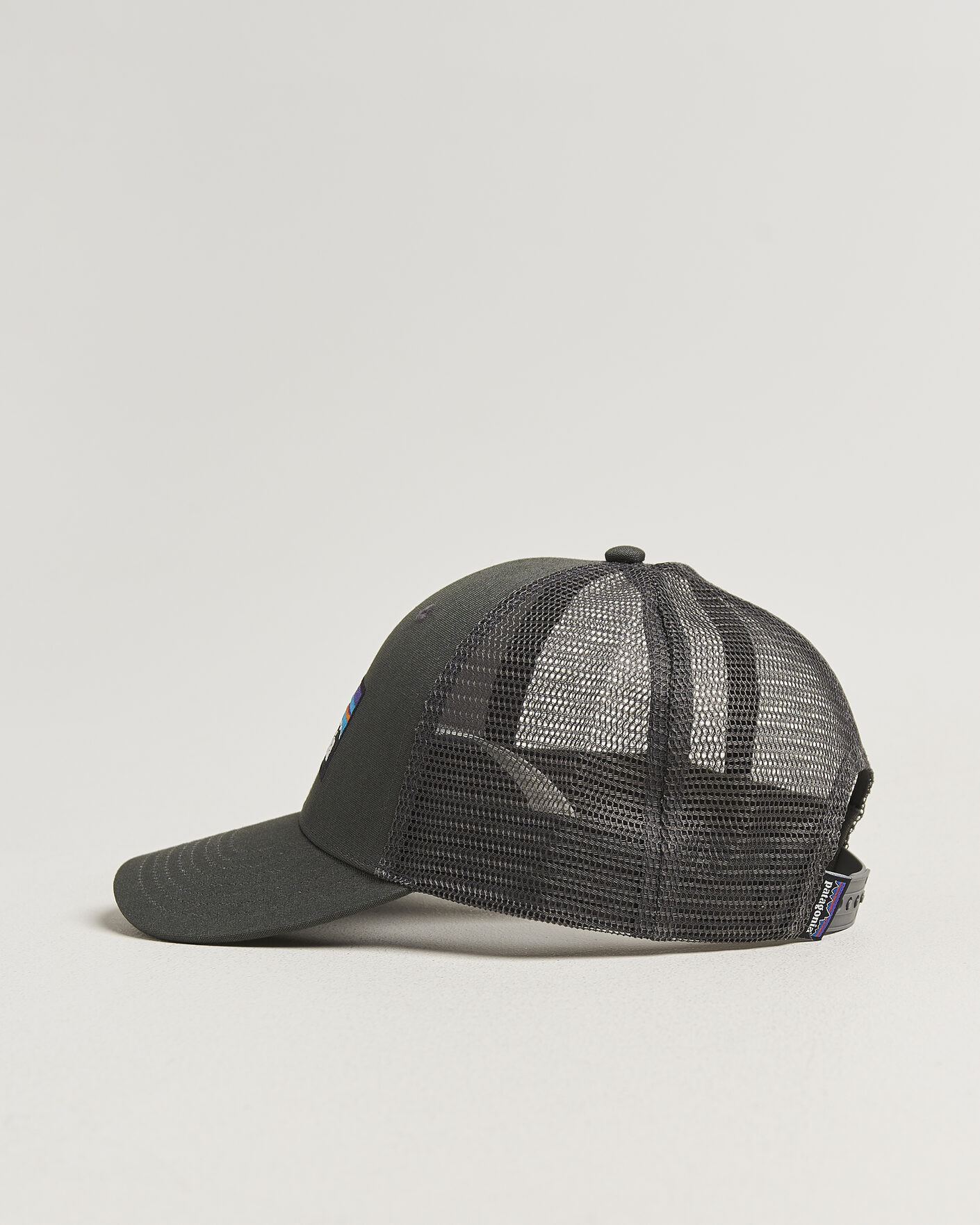 Hombres | Sombreros y gorras | Patagonia | P-6 Logo LoPro Trucker Hat Forge Grey