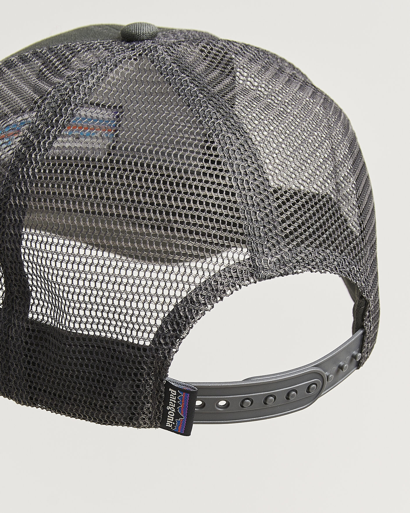 Hombres | Sombreros y gorras | Patagonia | P-6 Logo LoPro Trucker Hat Forge Grey