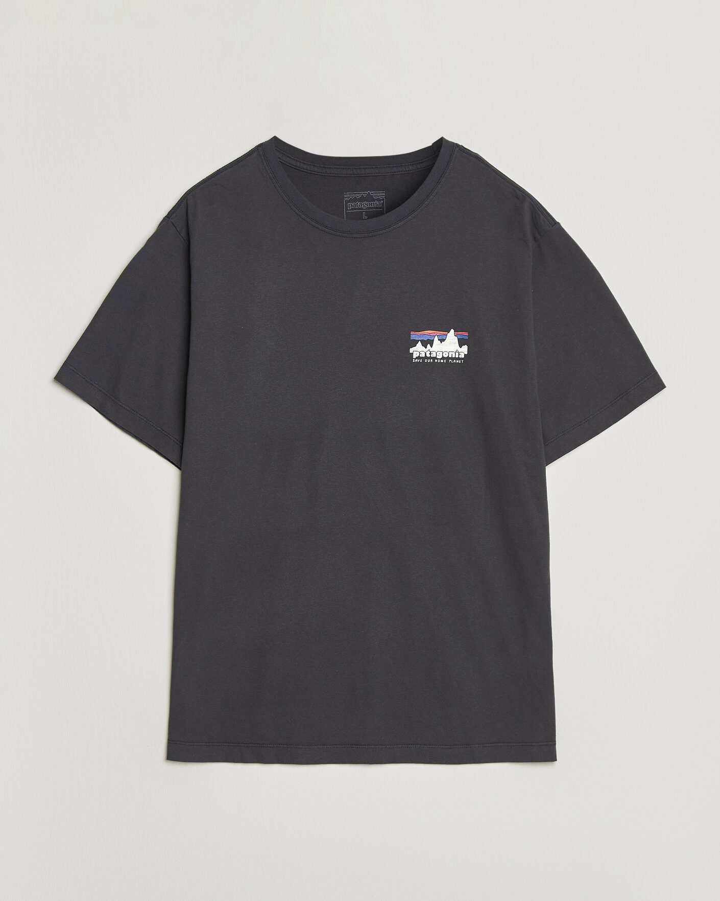 Hombres | Camisetas | Patagonia | 73 Skyline Logo T-Shirt Ink Black