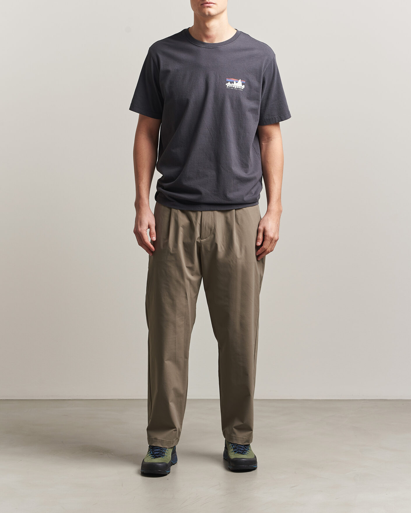 Hombres | Camisetas | Patagonia | 73 Skyline Logo T-Shirt Ink Black