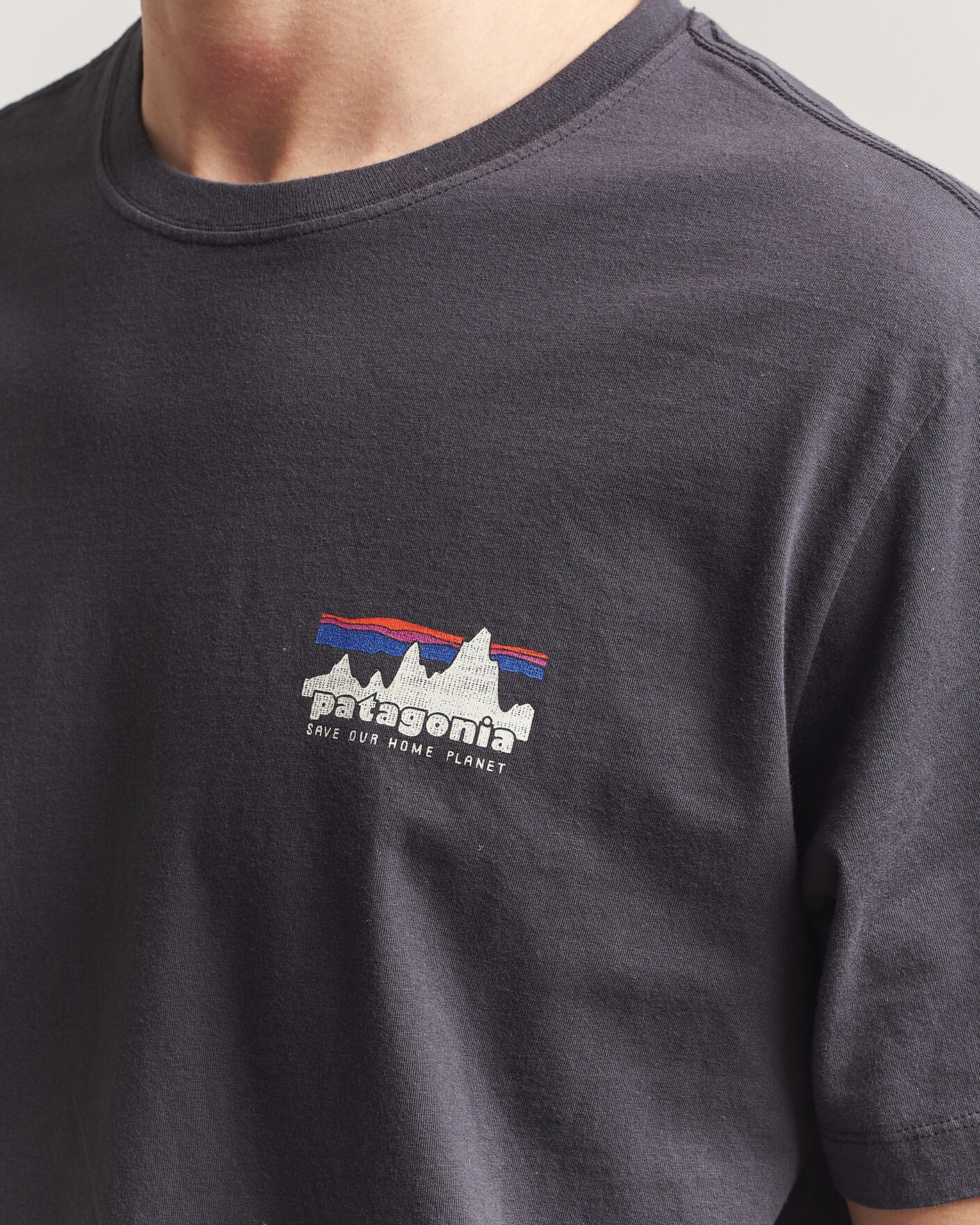 Hombres | Camisetas | Patagonia | 73 Skyline Logo T-Shirt Ink Black