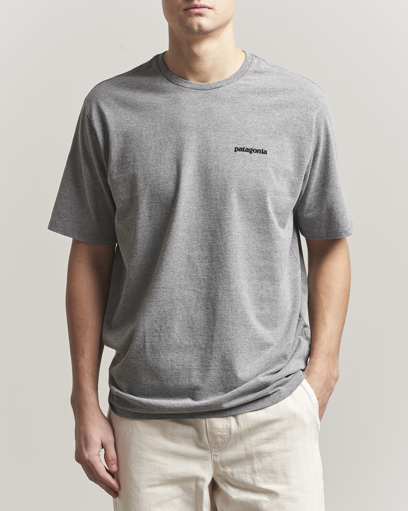 Hombres | Camisetas | Patagonia | P-6 Logo T-Shirt Gravel Heather