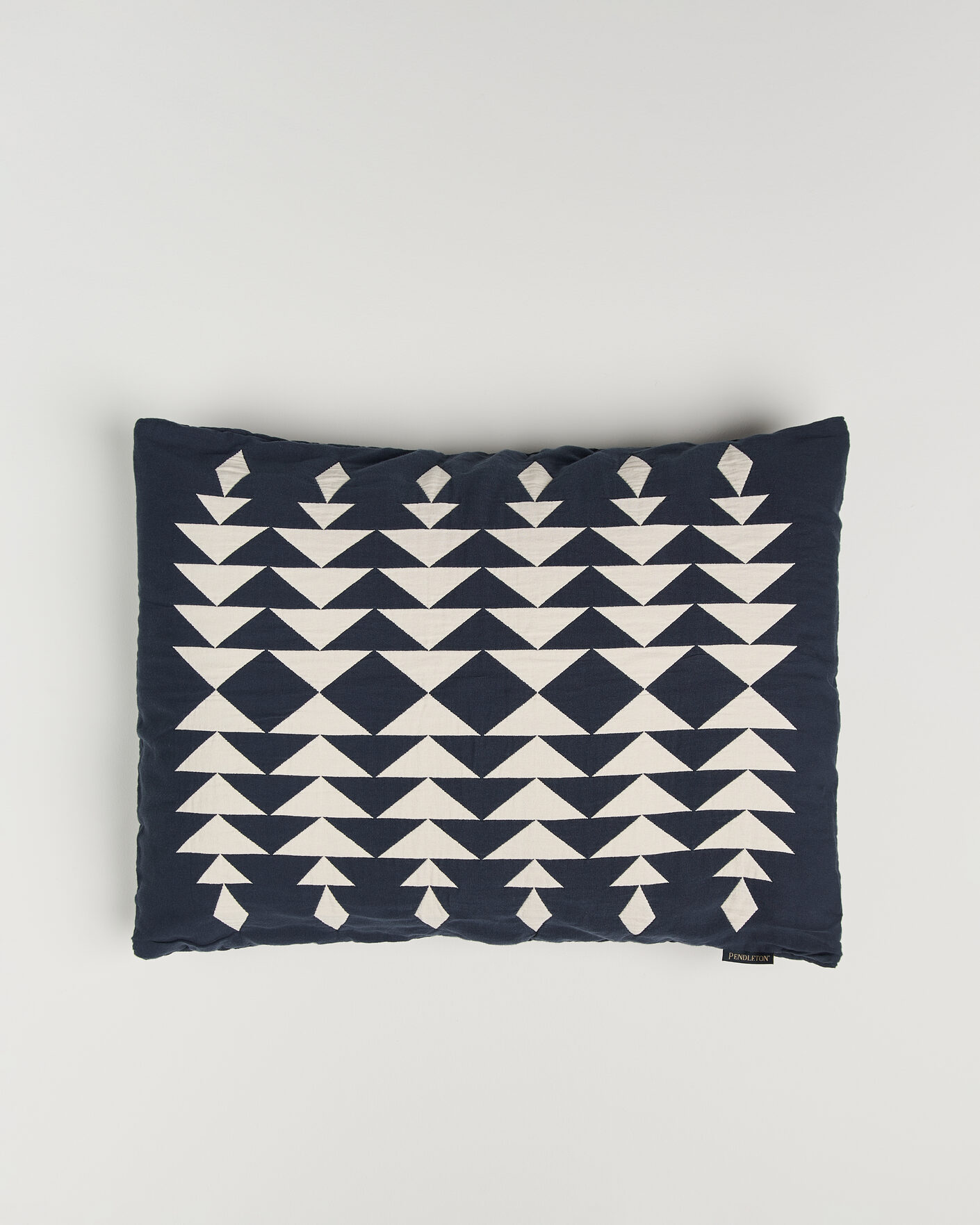 Hombres | Hogar | Pendleton | Organic Cotton Matelasse Pillow Midnight Nova