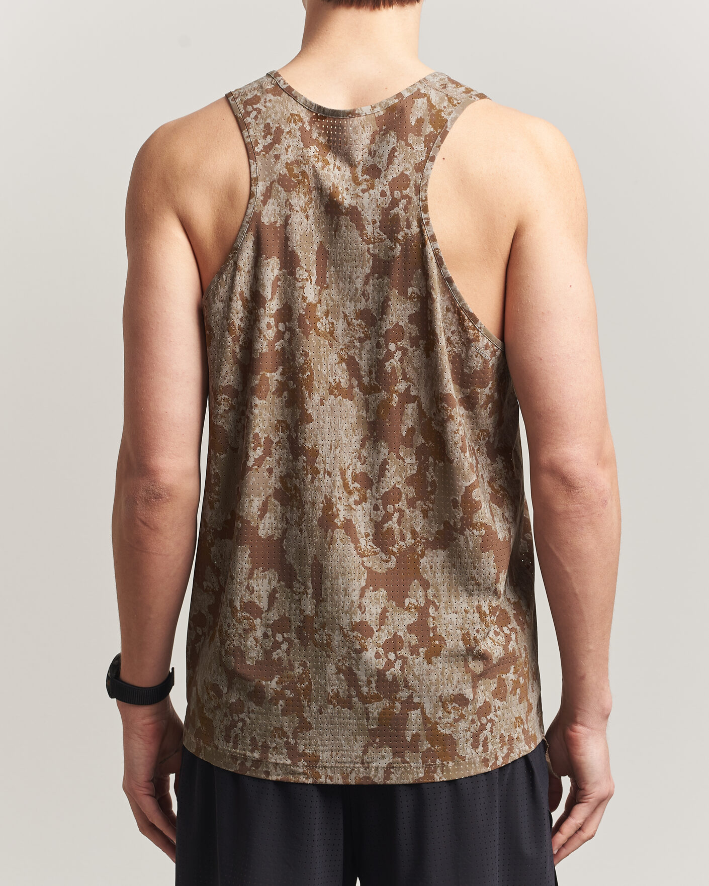 Hombres | Camisetas | Satisfy | Space-O Singlet Camo
