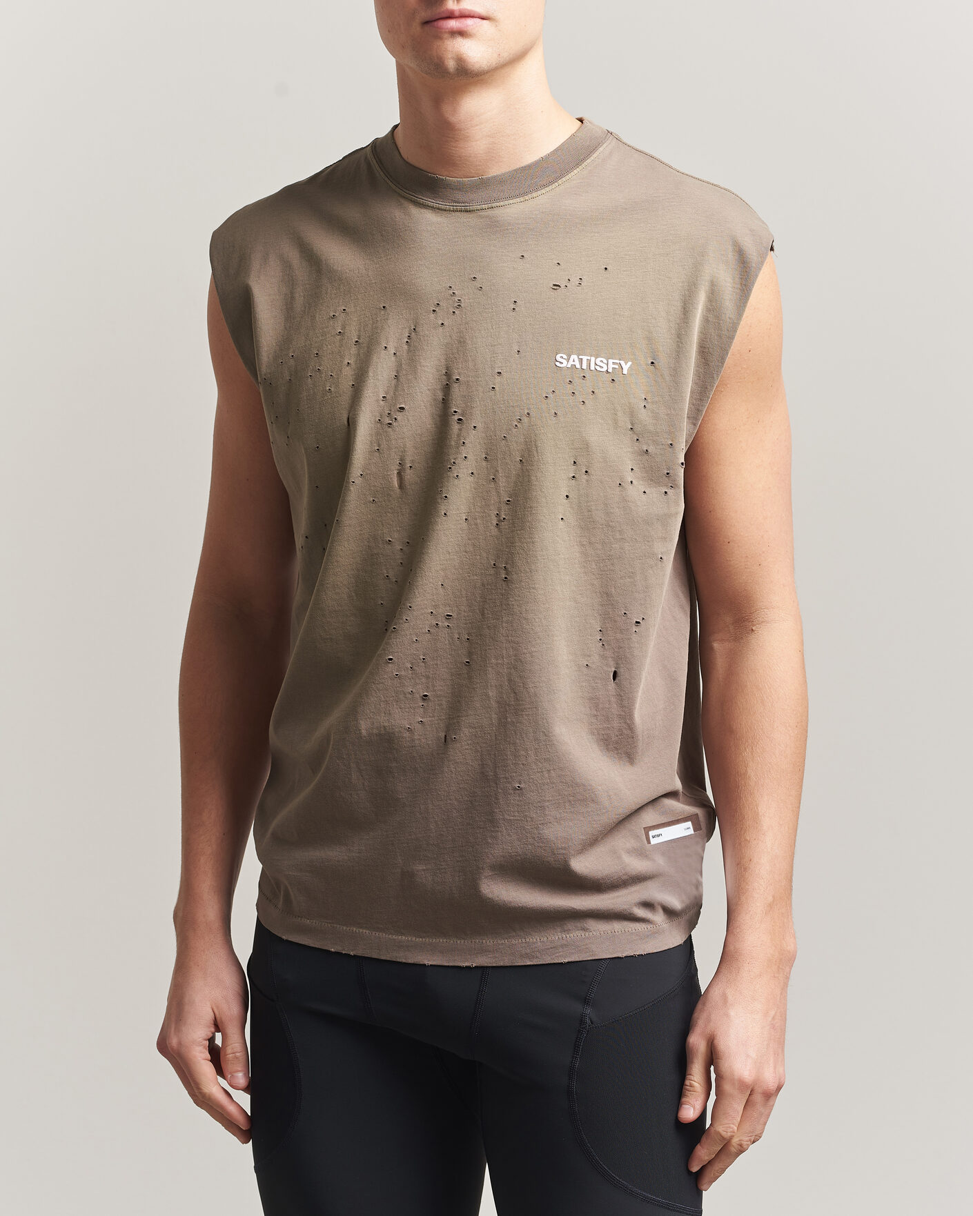 Hombres | Camisetas | Satisfy | MothTech Muscle Tee Sun Bleached Falcon