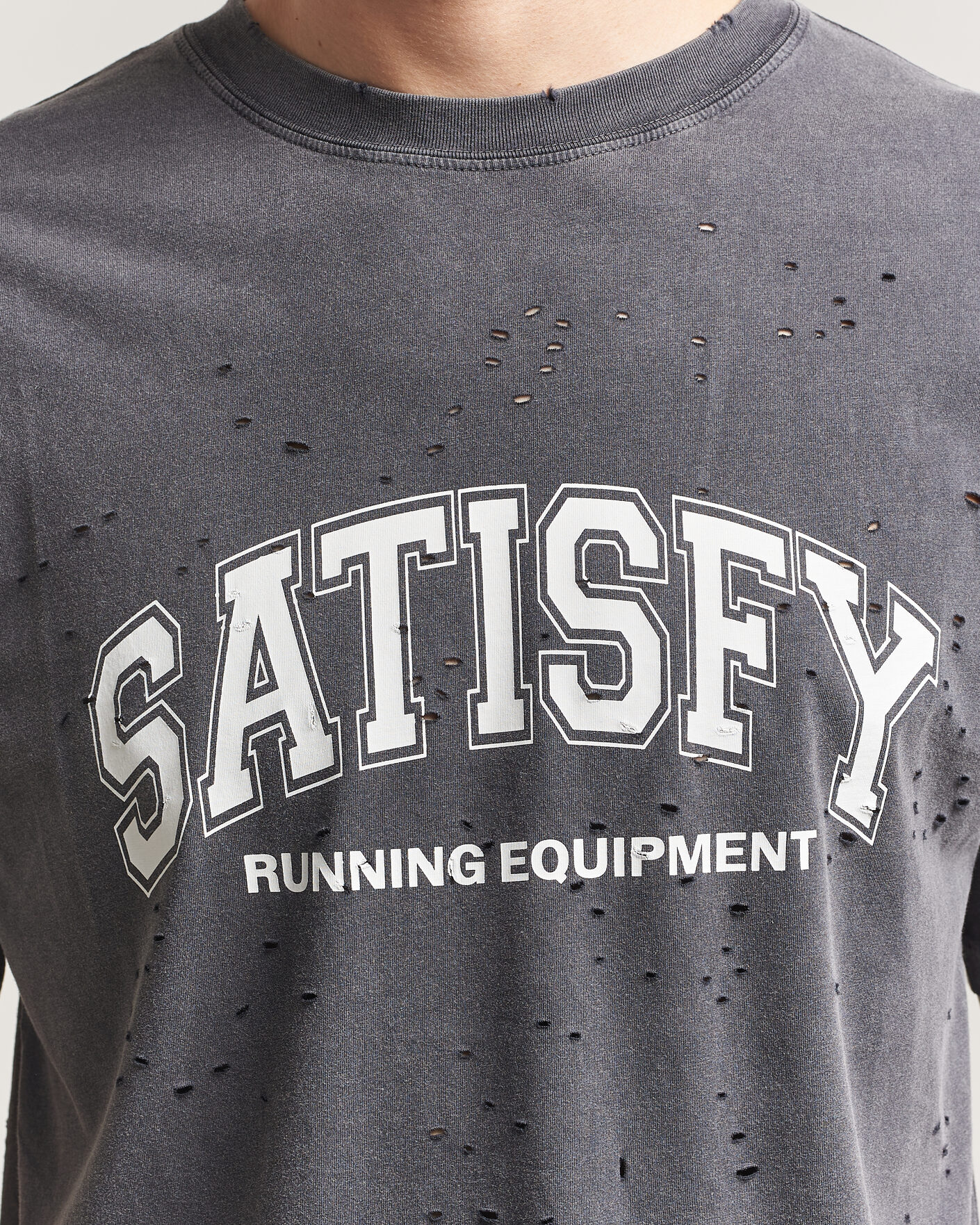 Hombres | Camisetas | Satisfy | MothTech T-Shirt Aged Black