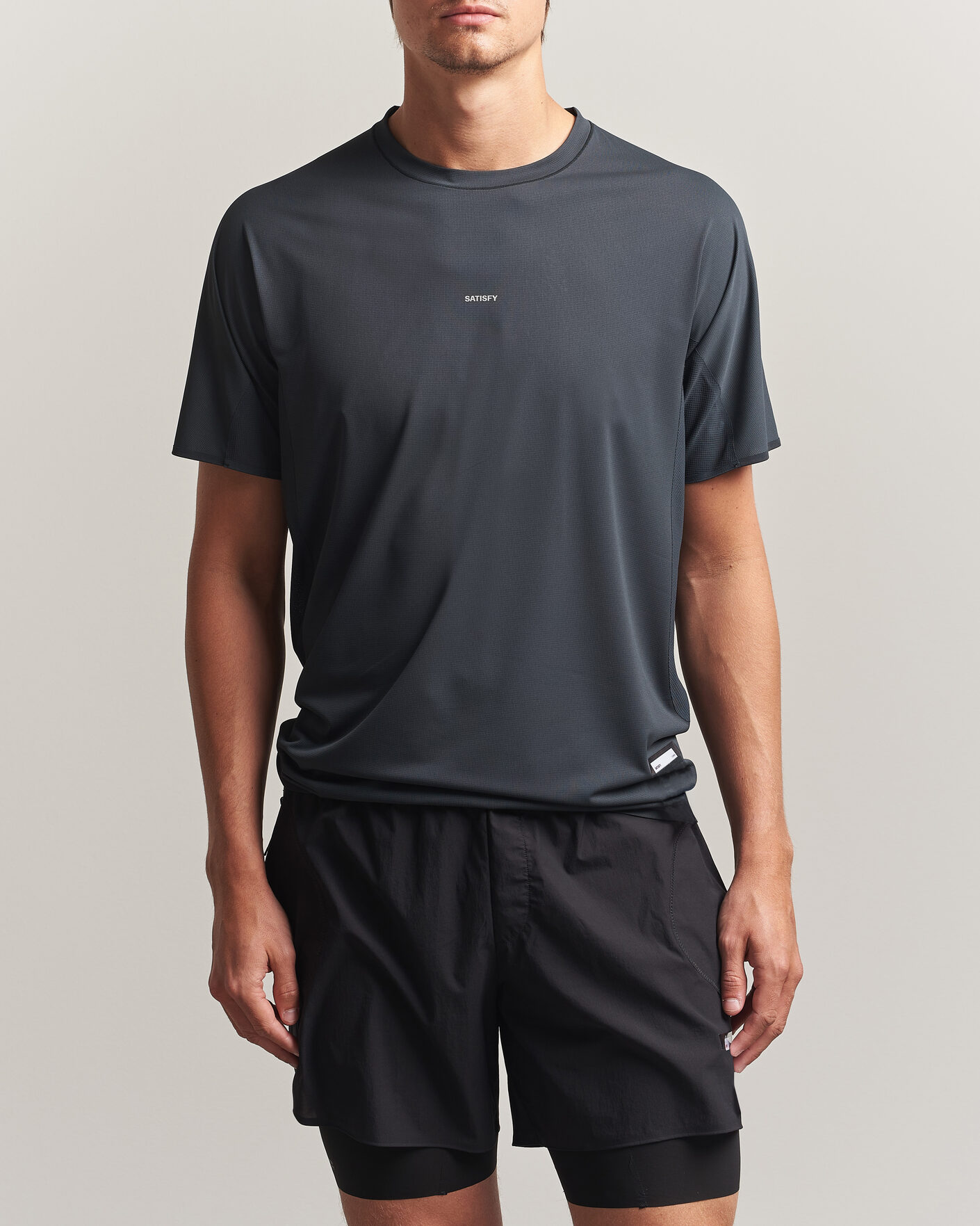 Hombres | Camisetas | Satisfy | AuraLite UV T-Shirt Black