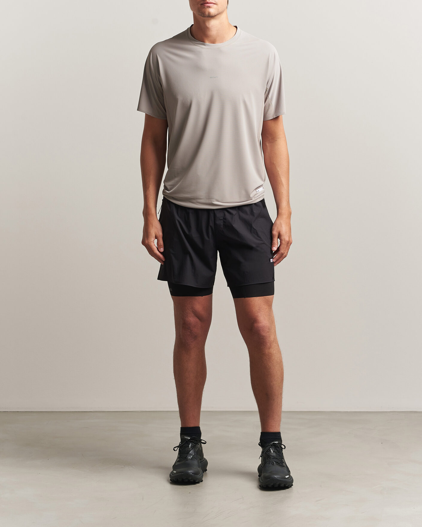 Hombres | Camisetas | Satisfy | AuraLite UV T-Shirt Moon Rock