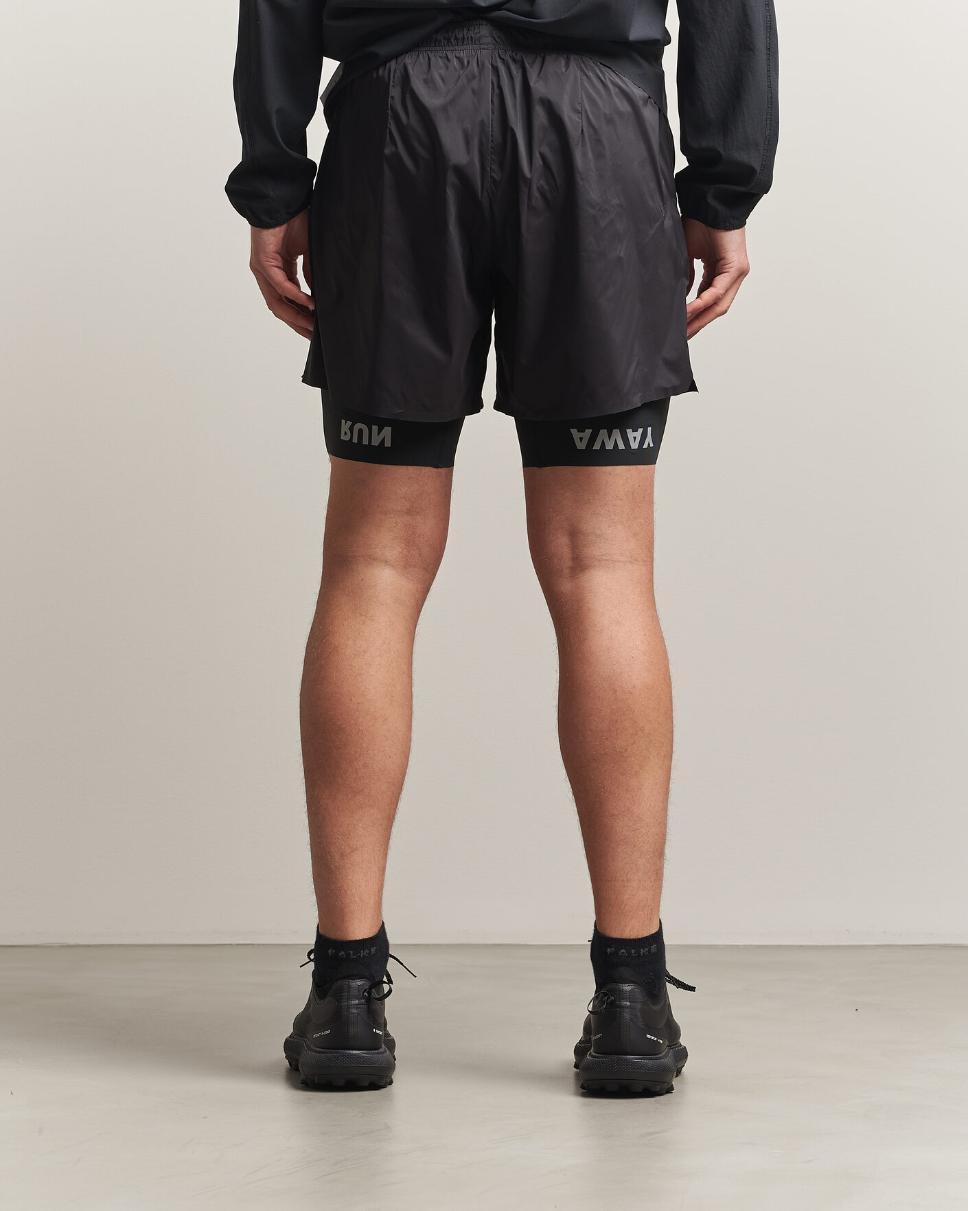 Hombres | Pantalones cortos | Satisfy | TechSilk 8 Inch Shorts Black