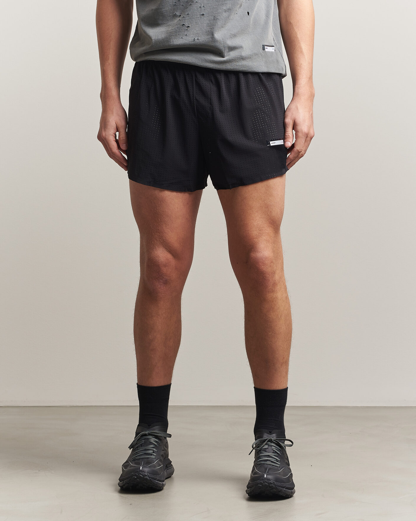 Hombres | Pantalones cortos | Satisfy | Space-O 2.5 Inch Shorts Black