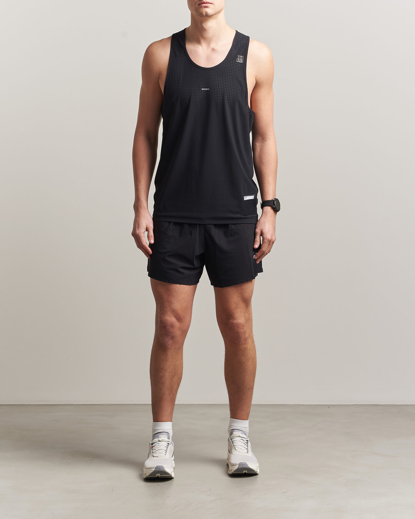 Hombres | Camisetas | Satisfy | Space-O Singlet Black