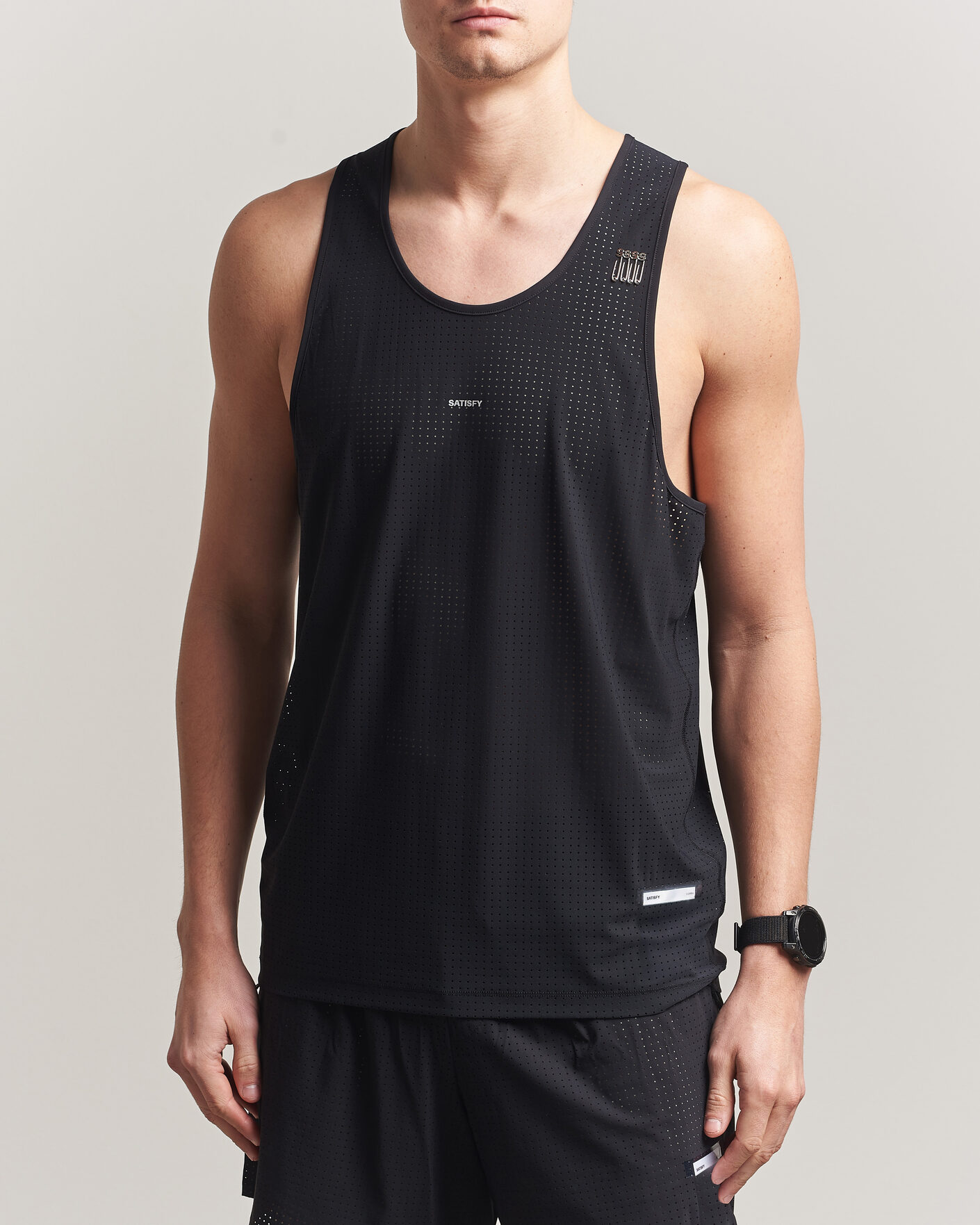 Hombres | Camisetas | Satisfy | Space-O Singlet Black