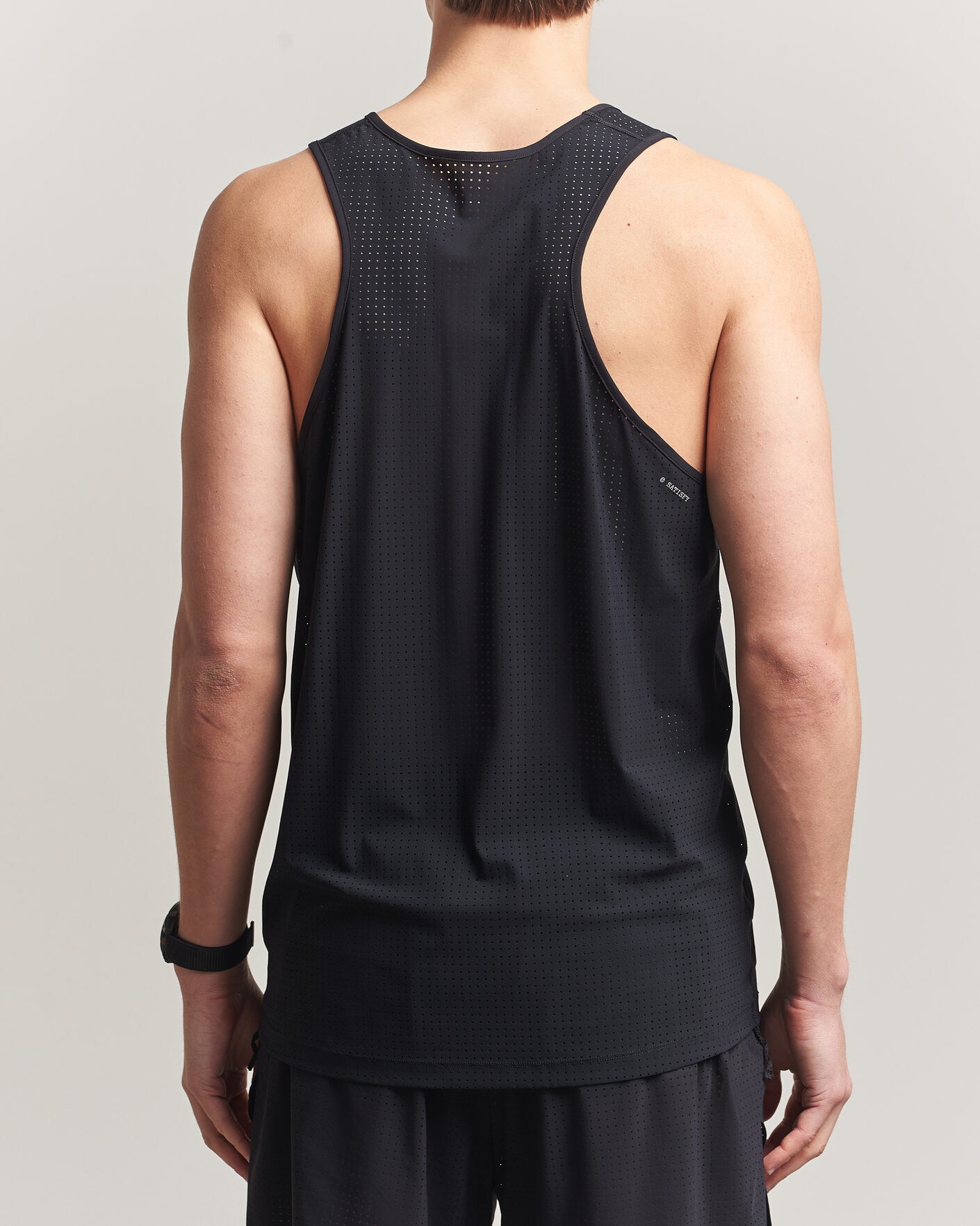 Hombres | Camisetas | Satisfy | Space-O Singlet Black