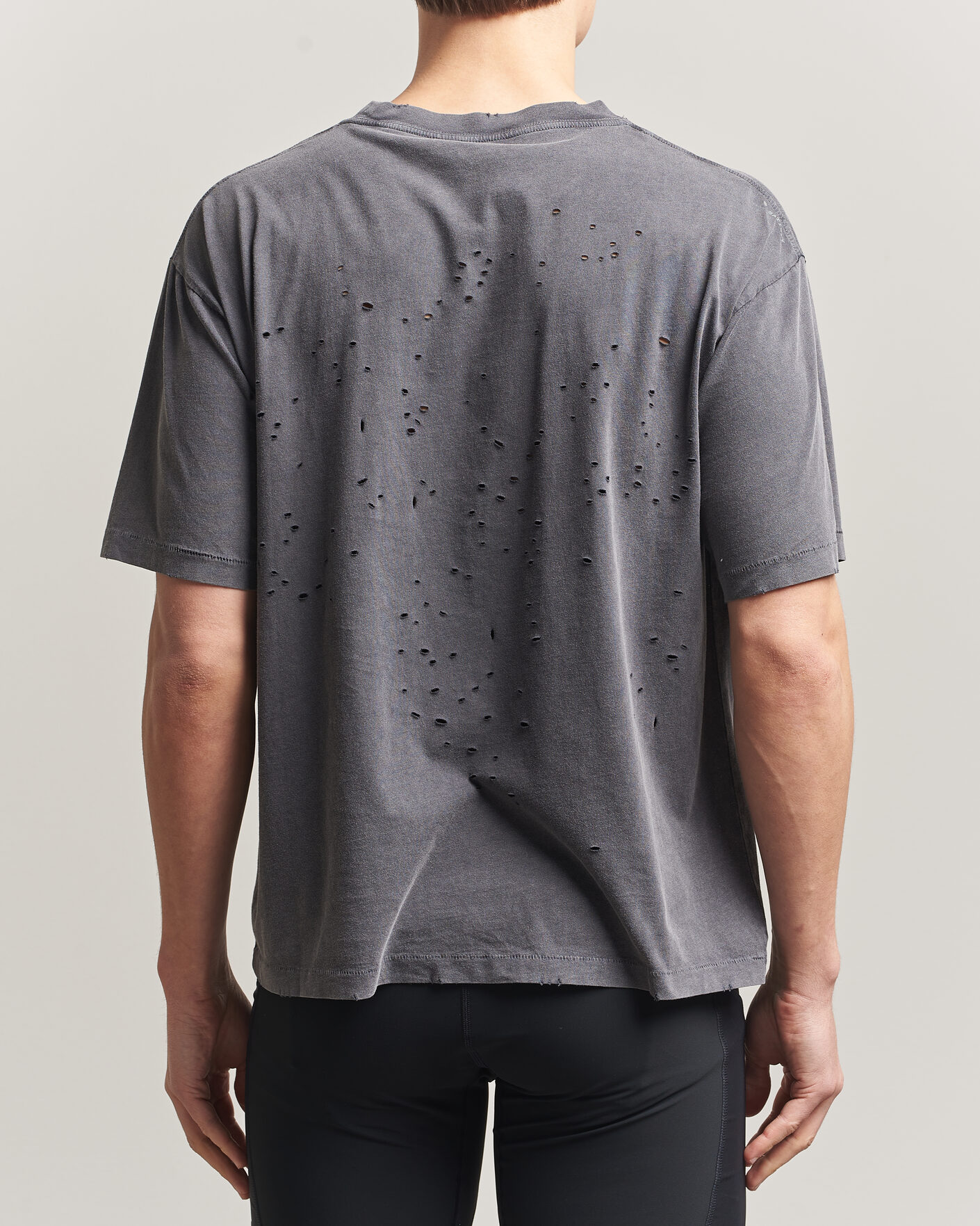 Hombres | Camisetas | Satisfy | MothTech Small Logo T-Shirt Aged Black