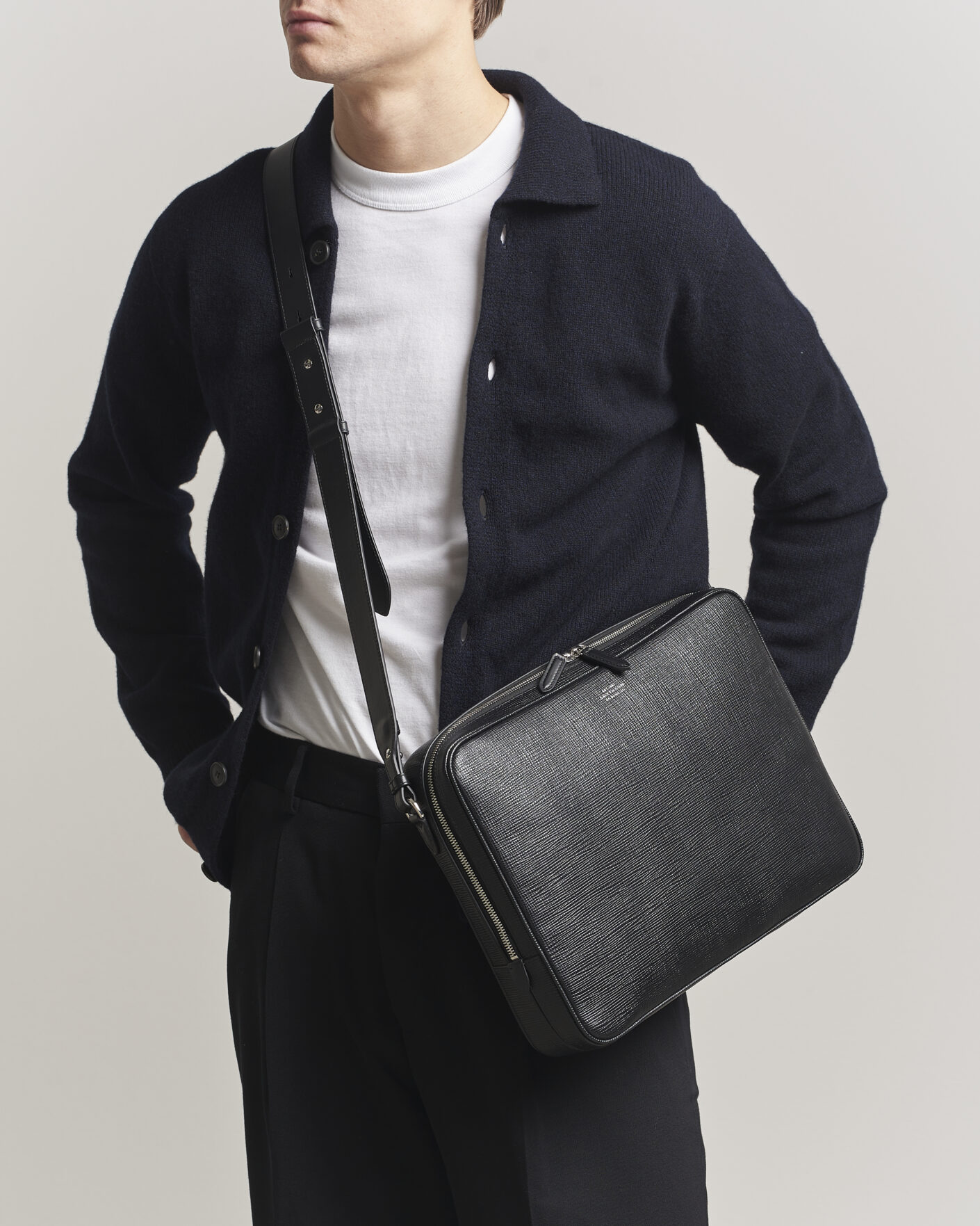 Hombres | Bolsos | Smythson | Panama Slim Messenger Bag Black