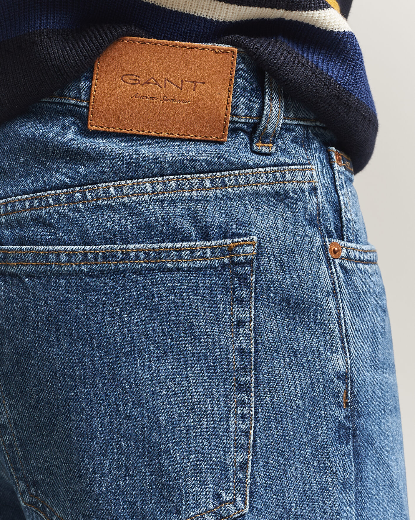 Hombres | Pantalones | Gant | Straight Fit Jeans Mid Blue Worn In