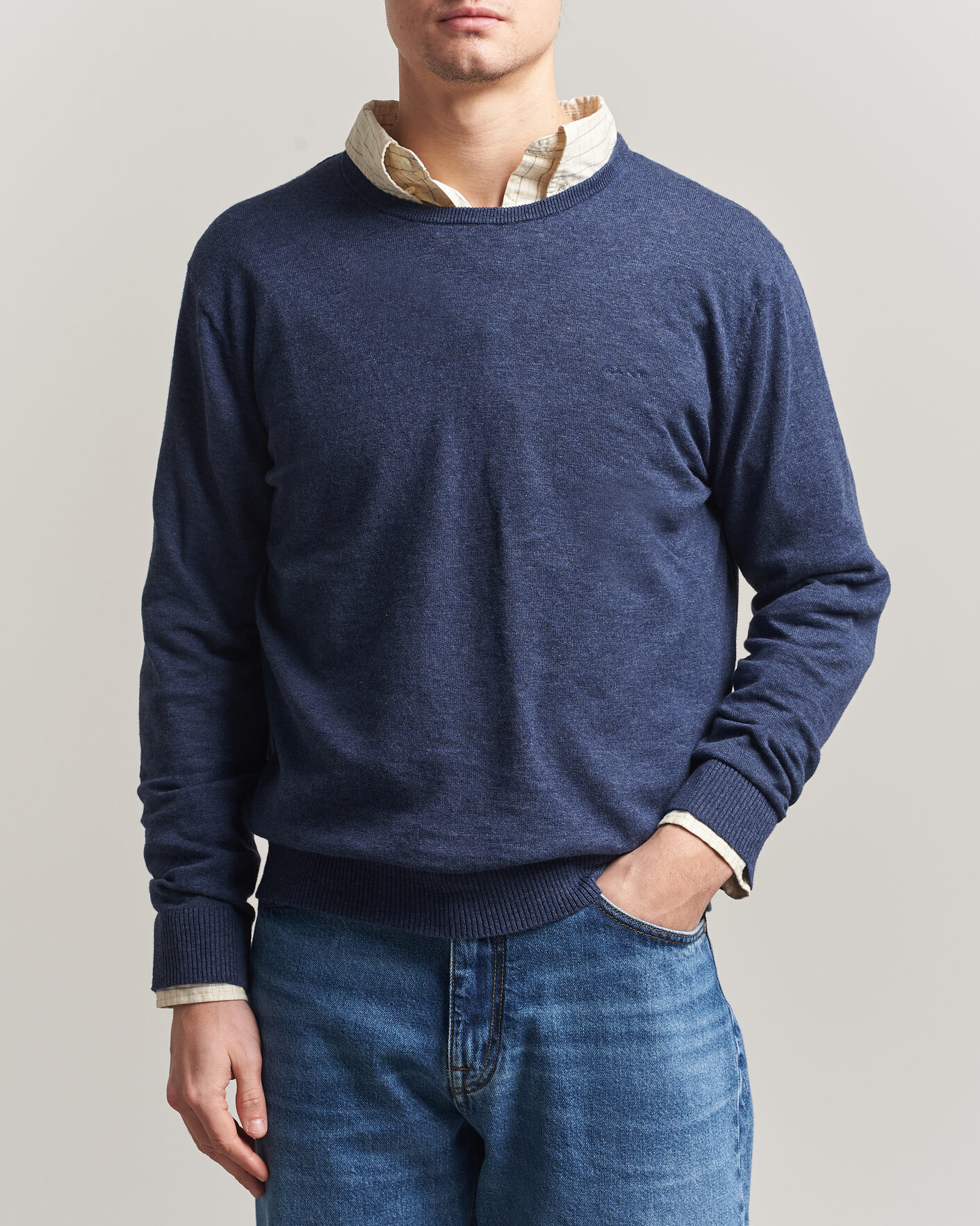 Hombres | Jerséis y prendas de punto | Gant | Cotton/Linen Slub Knitted Sweater Dark Indigo Melange