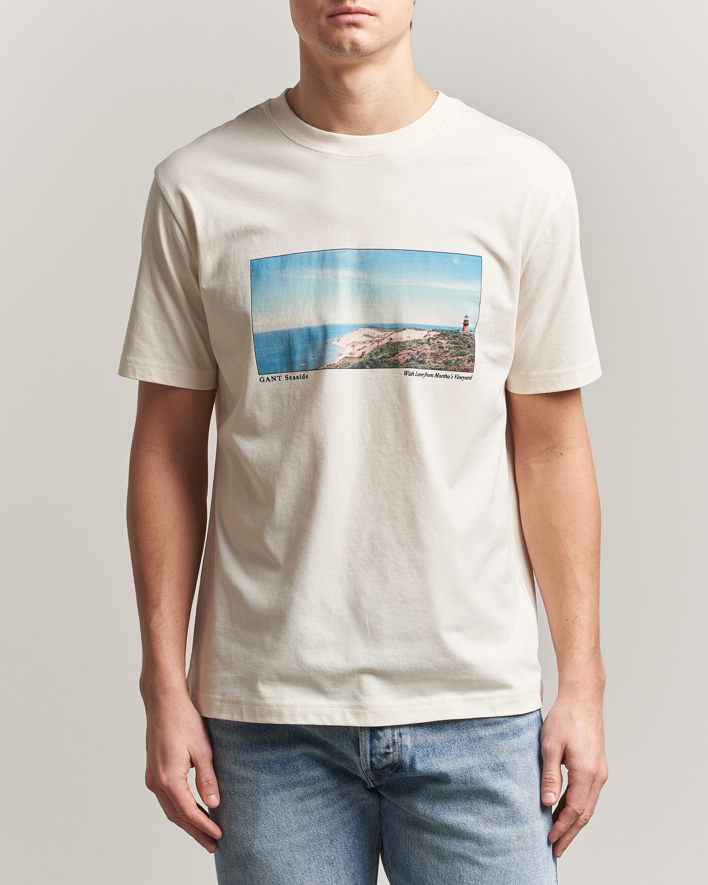 Hombres | Camisetas | GANT | Scenery Graphic Crew Neck T-Shirt Cream