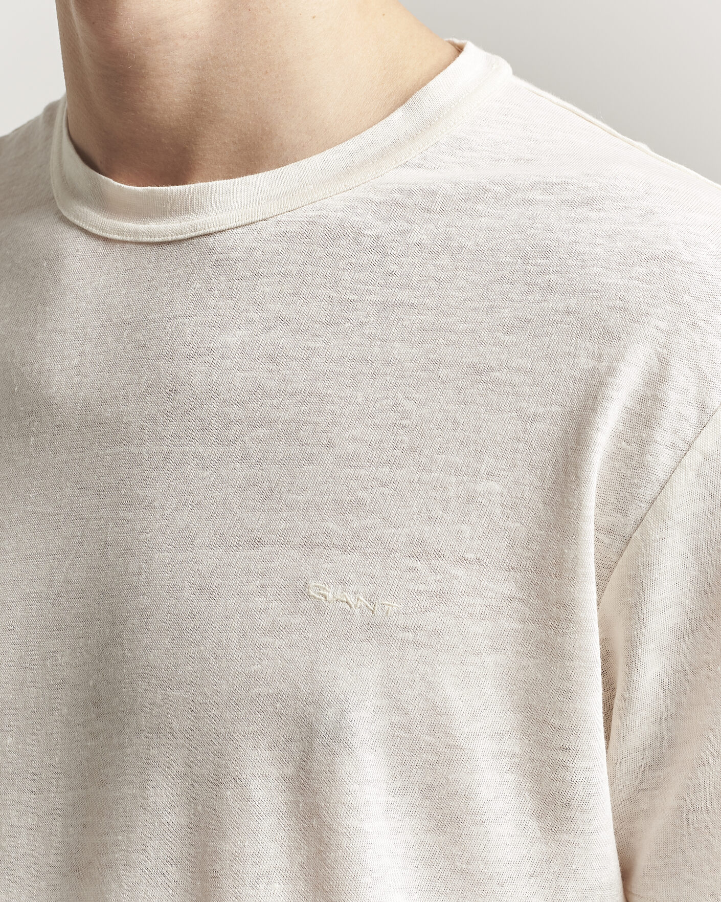 Hombres | Camisetas | GANT | Linen T-Shirt Creamed White