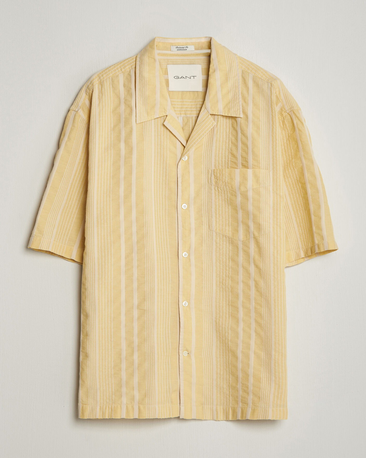 Hombres | Camisas | Gant | Relaxed Fit Seersucker Camp Collar Shirt Light Mustard Yellow