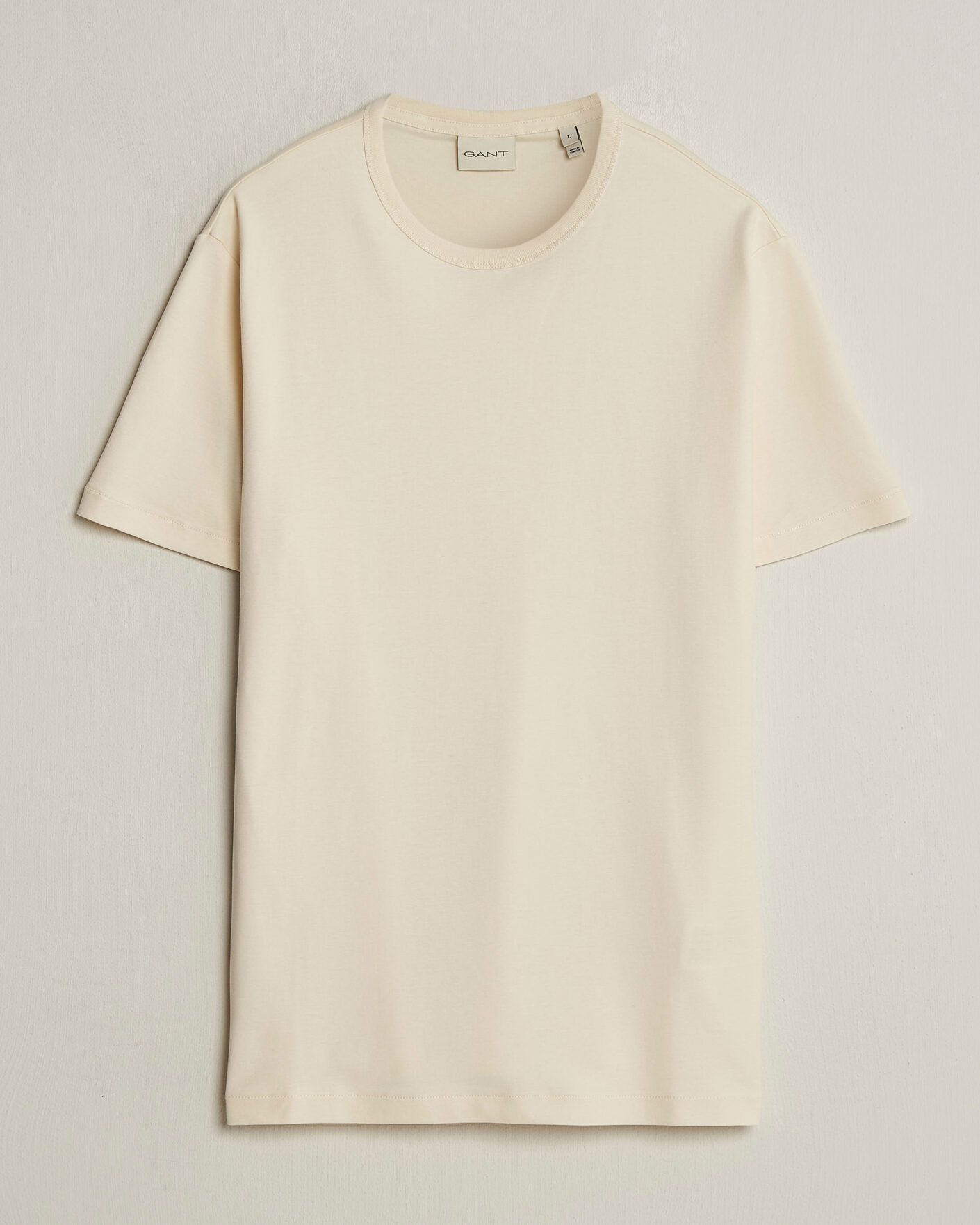 Hombres | Camisetas | Gant | Interlock Crew Neck T-Shirt Creamed White