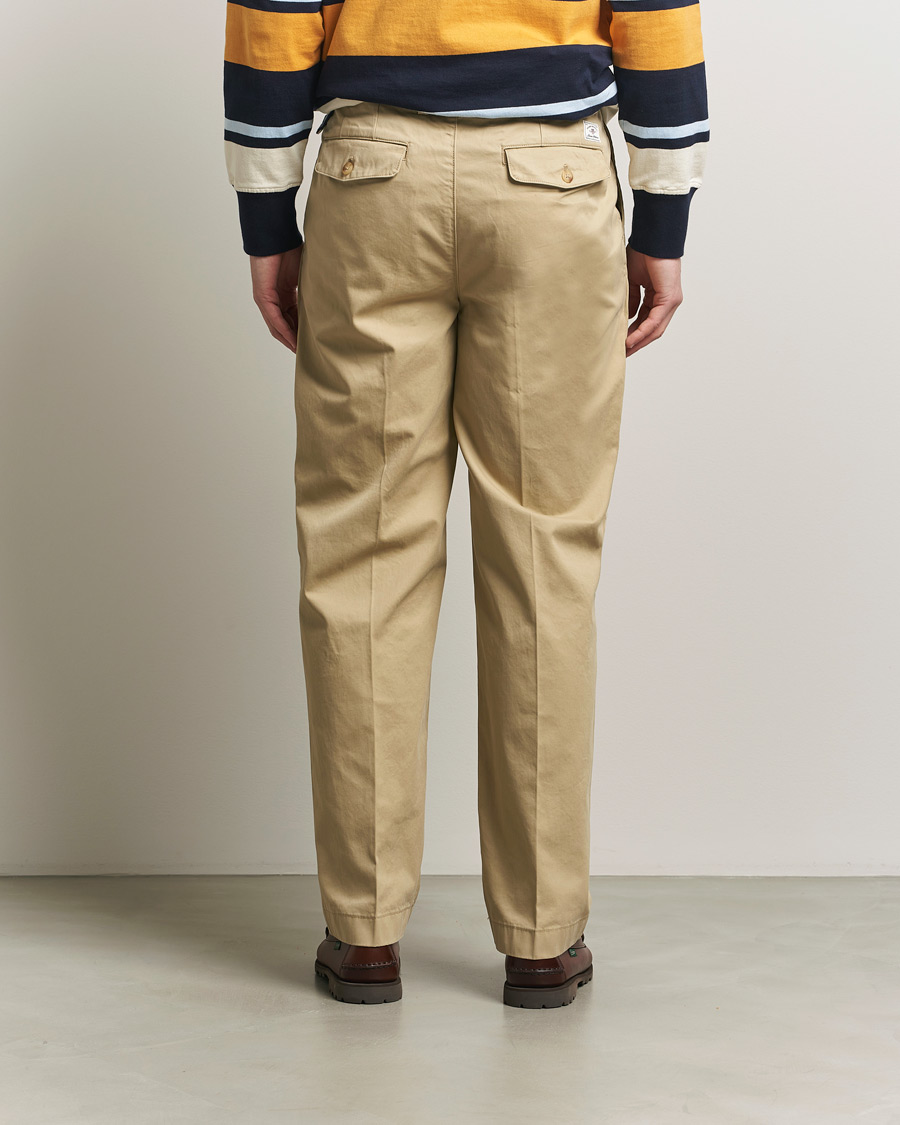Hombres | Pantalones | GANT | Regular Pleated Twill Chinos Woody Beige