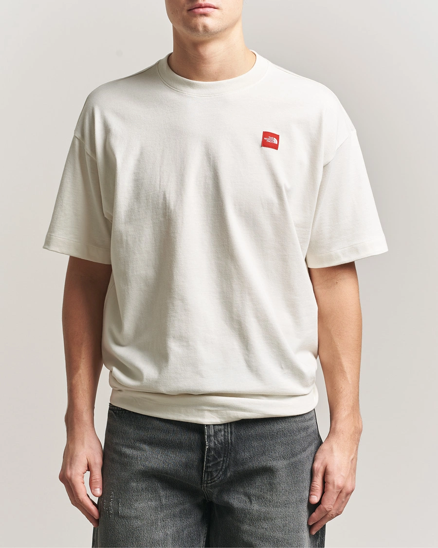 Hombres | Camisetas | The North Face | Red Box T-Shirt White Dune