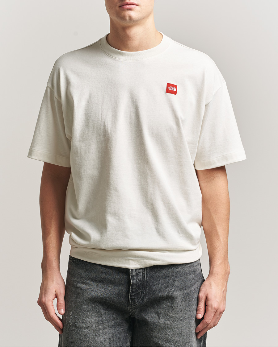 Hombres | Camisetas | The North Face | Red Box T-Shirt White Dune