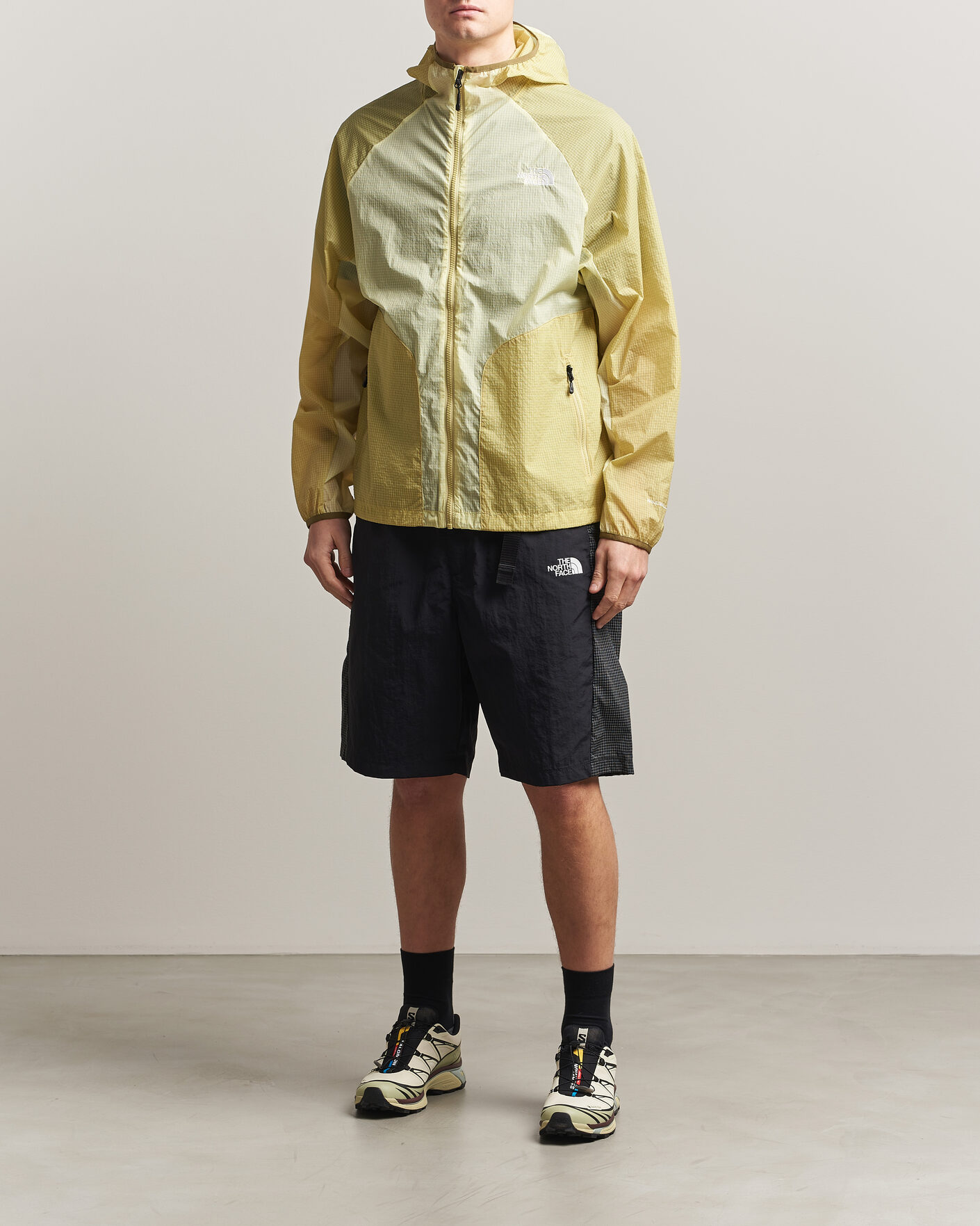 Hombres | Abrigos y chaquetas | The North Face | NSE Wind Jacket Lemon Mist