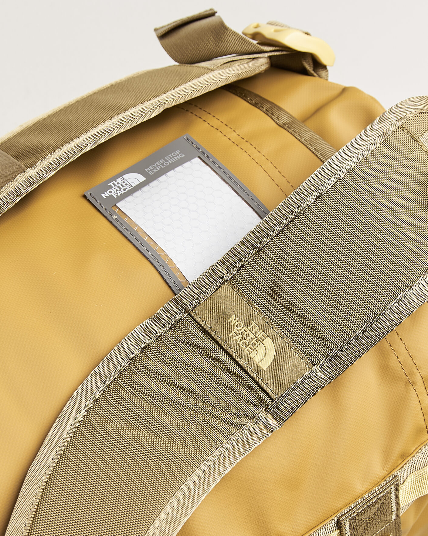 Hombres | Bolsos | The North Face | Base Camp Duffel S Golden Tan