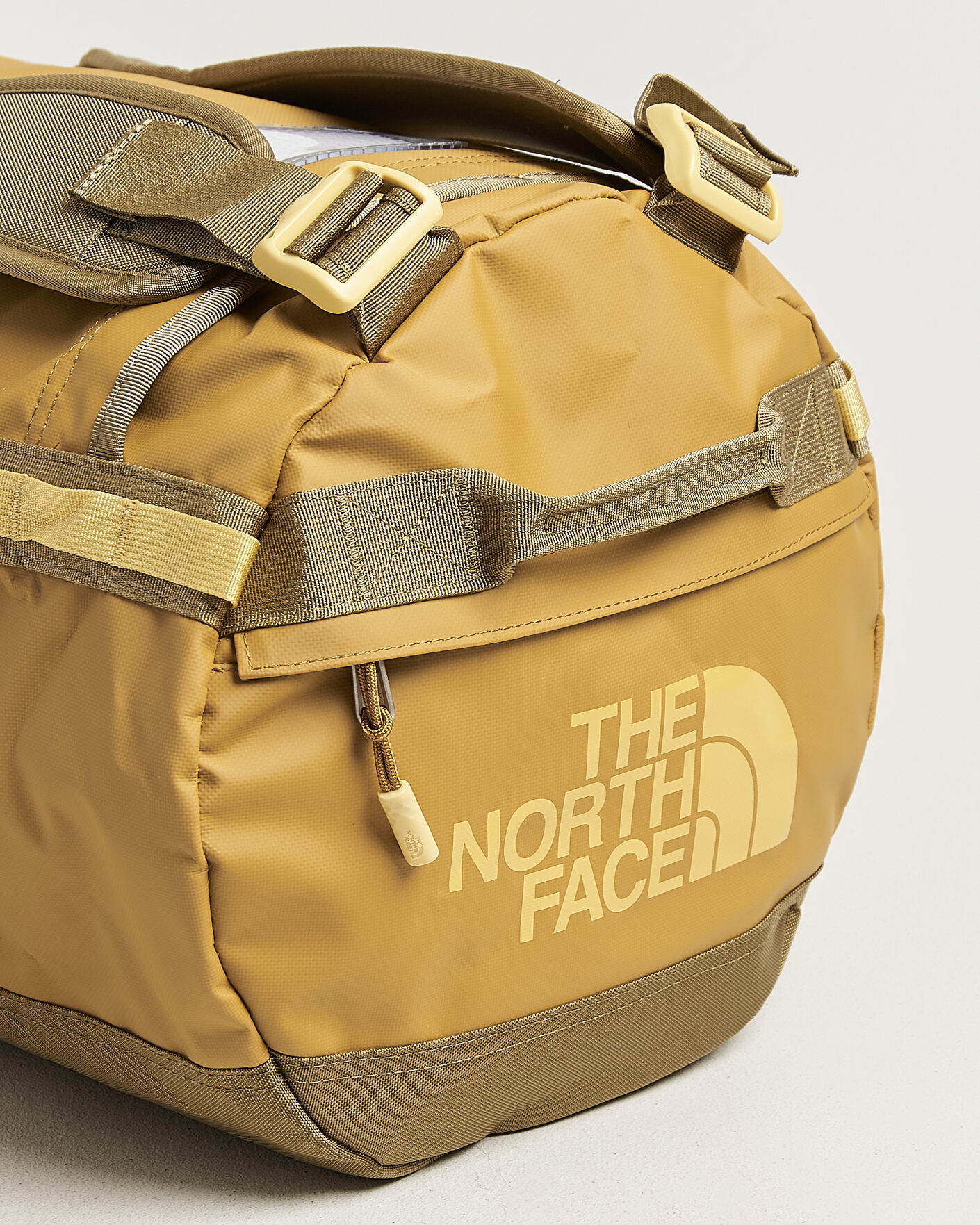 Hombres | Bolsos | The North Face | Base Camp Duffel S Golden Tan